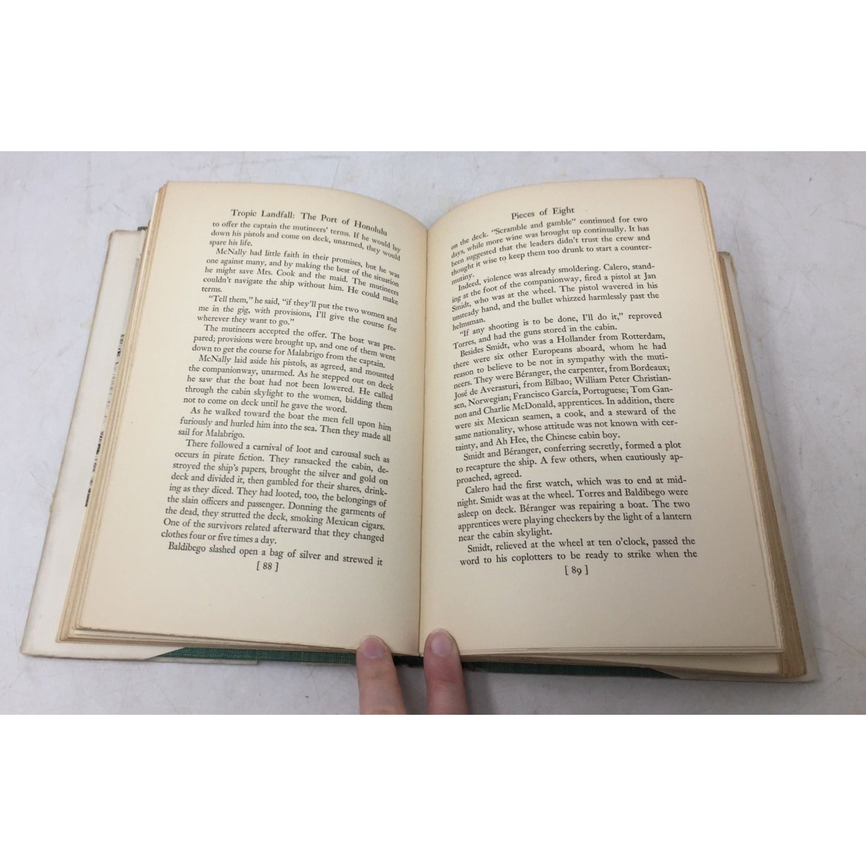 Vintage Pictorial Map of the island of Oahu, Hawaii, from the book Tropic Landfall. unbranded  A+ Stuff Books