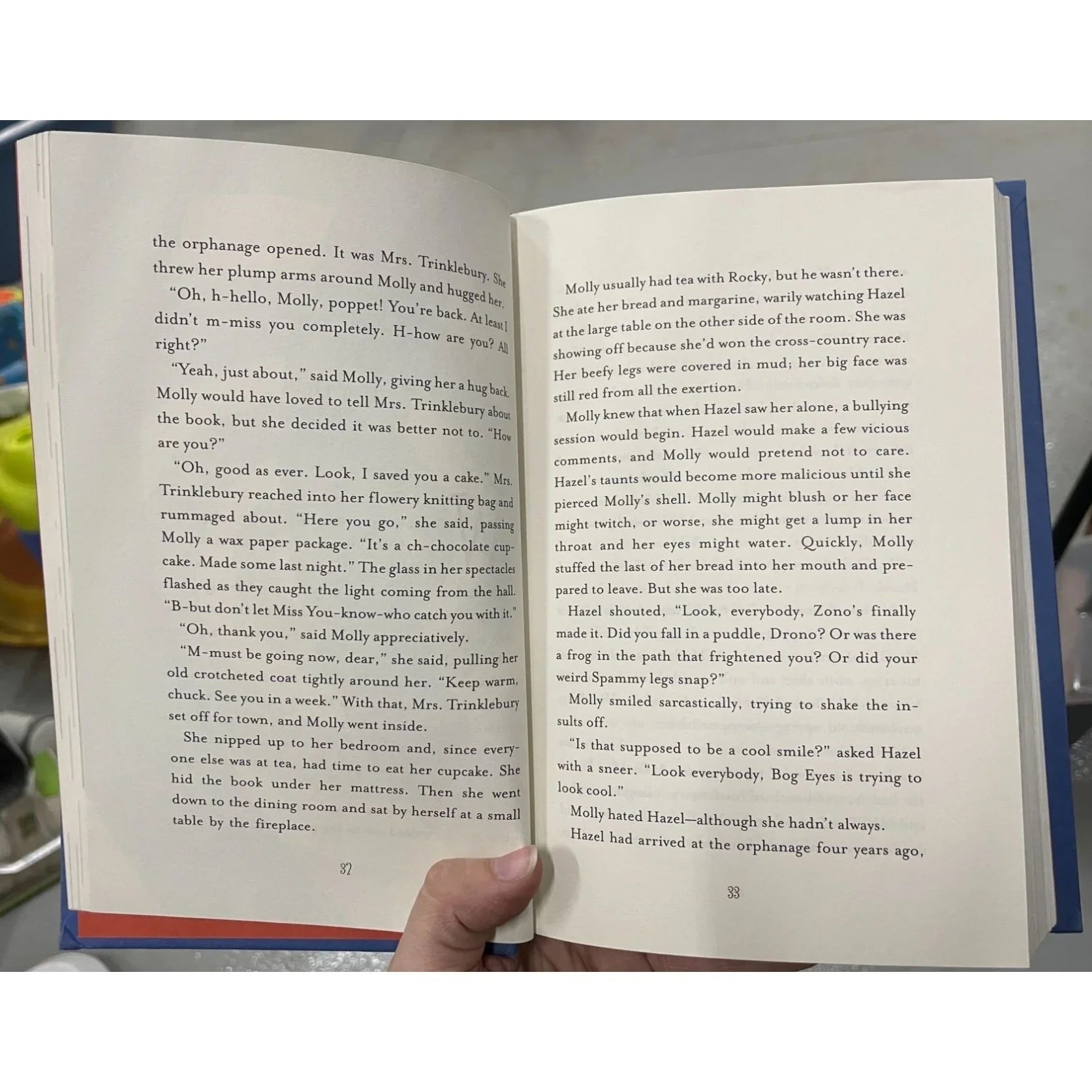 Molly Moon's Incredible Book of Hypnotism By Byng Georgia - A+ Stuff