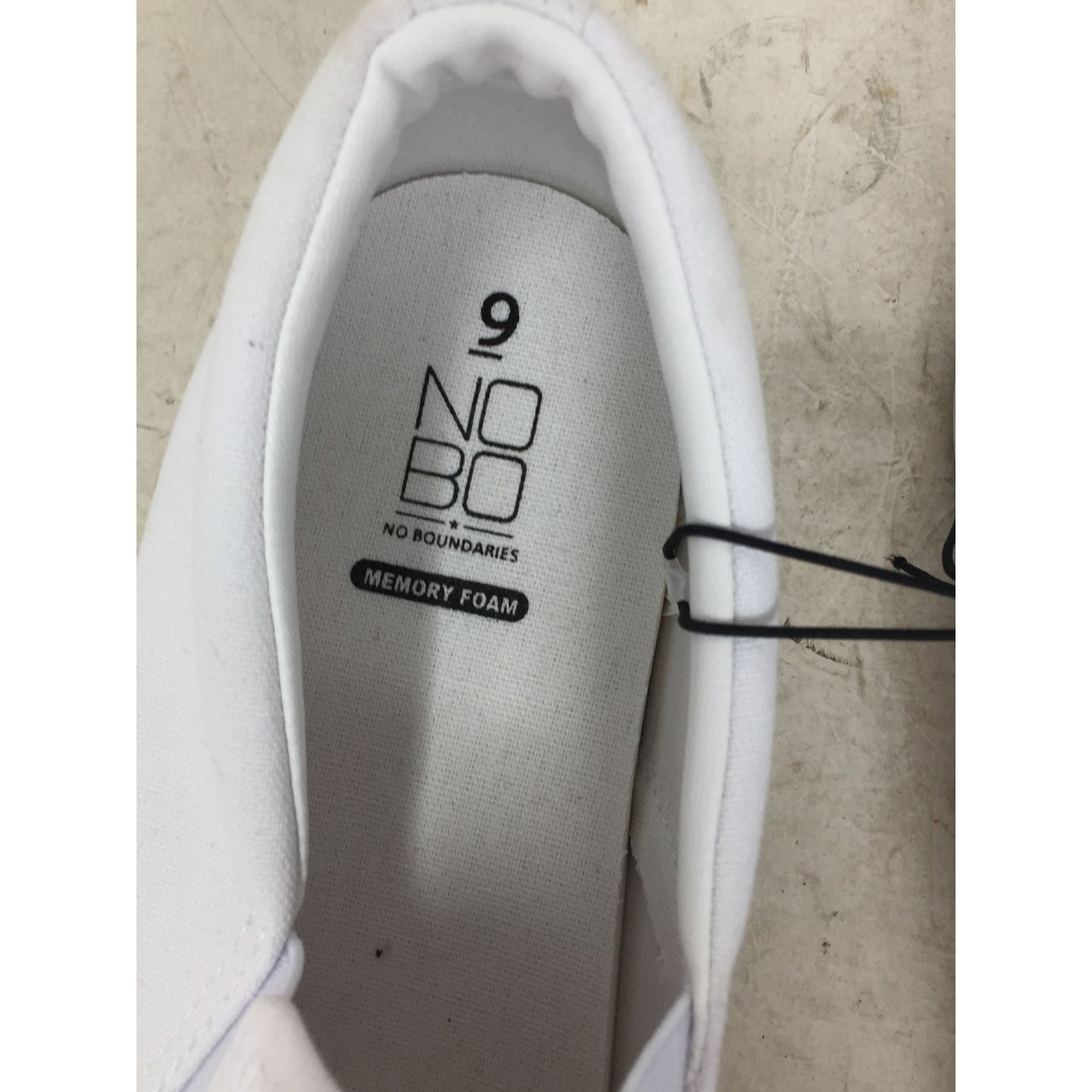 No Boundaries Memory Foam Womens Size 9 Slip on Sneakers NWT