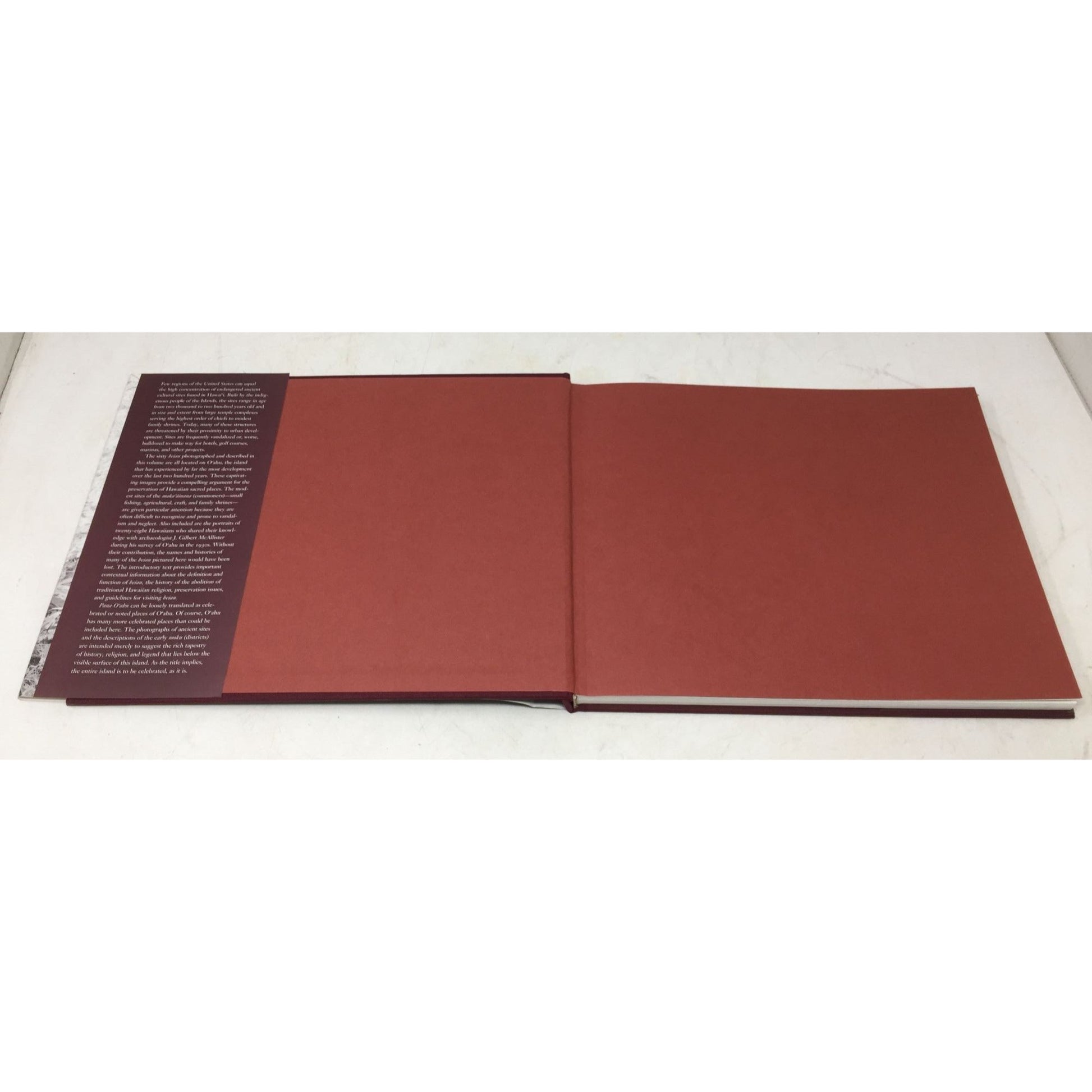 Pana O'ahu: Sacred Stones, Sacred Land by Jan Becket and Joseph Singer unbranded  A+ Stuff Books