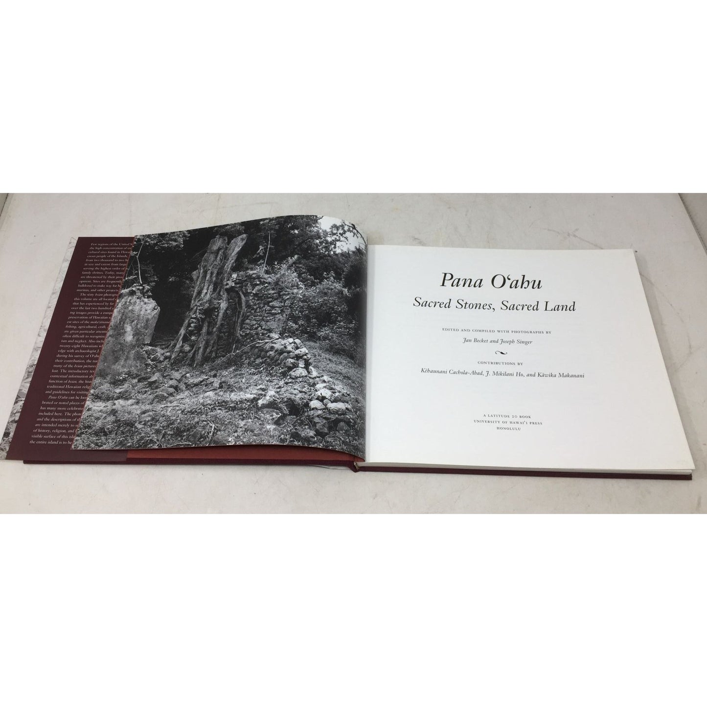 Pana O'ahu: Sacred Stones, Sacred Land by Jan Becket and Joseph Singer unbranded  A+ Stuff Books