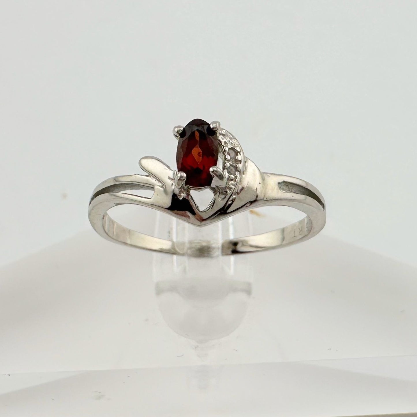 Beautiful Natural Garnet Ring Size 7.25 in .925 Sterling Silver