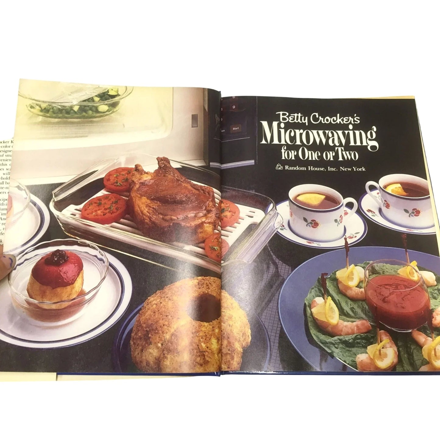 Vintage 1985 Betty Crocker‘s Microwaving For One or Two Book - A+ Stuff