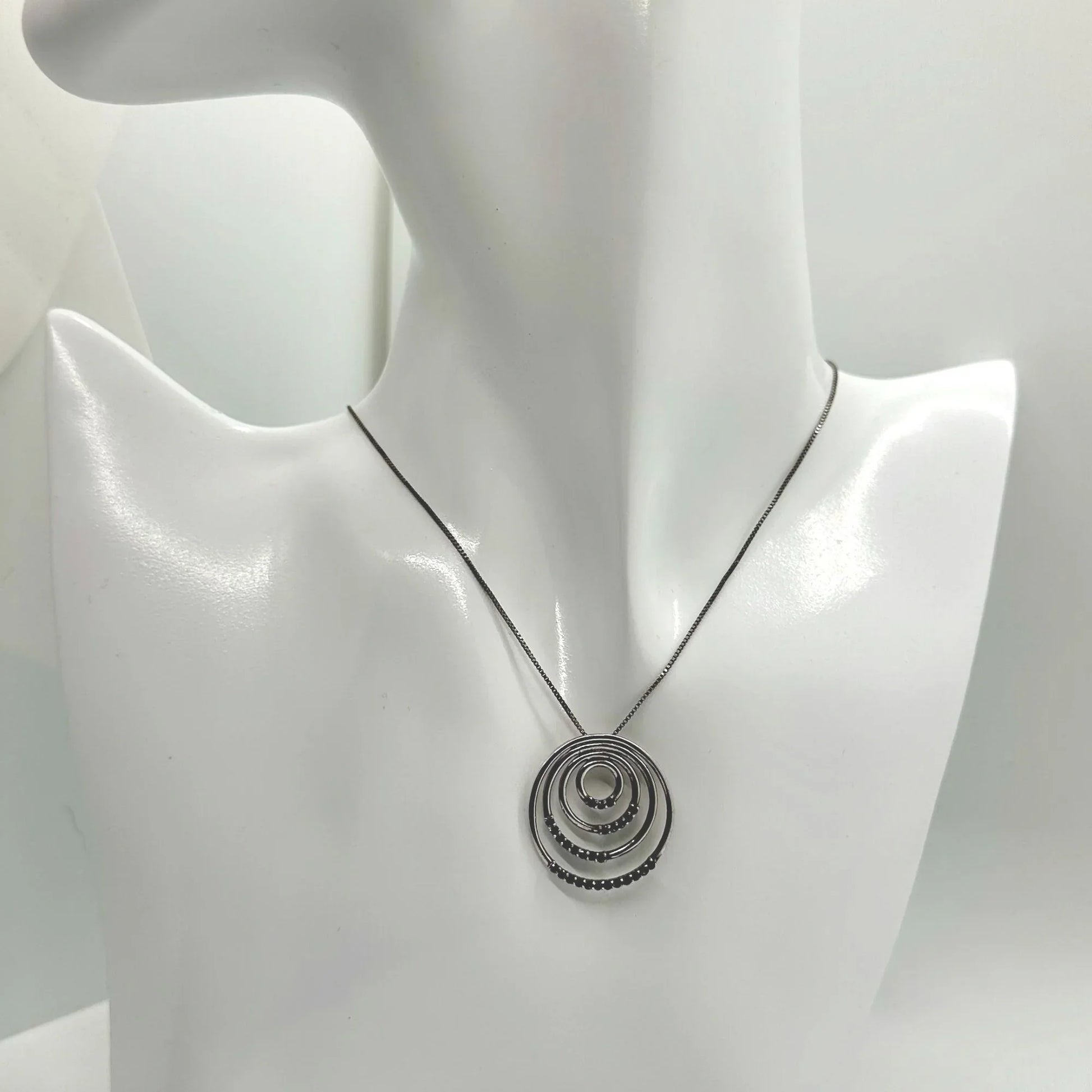 Beautiful Concentric Rings Ceylon Sapphire Necklace - Sterling Silver Setting - Unique Design - A+ Stuff