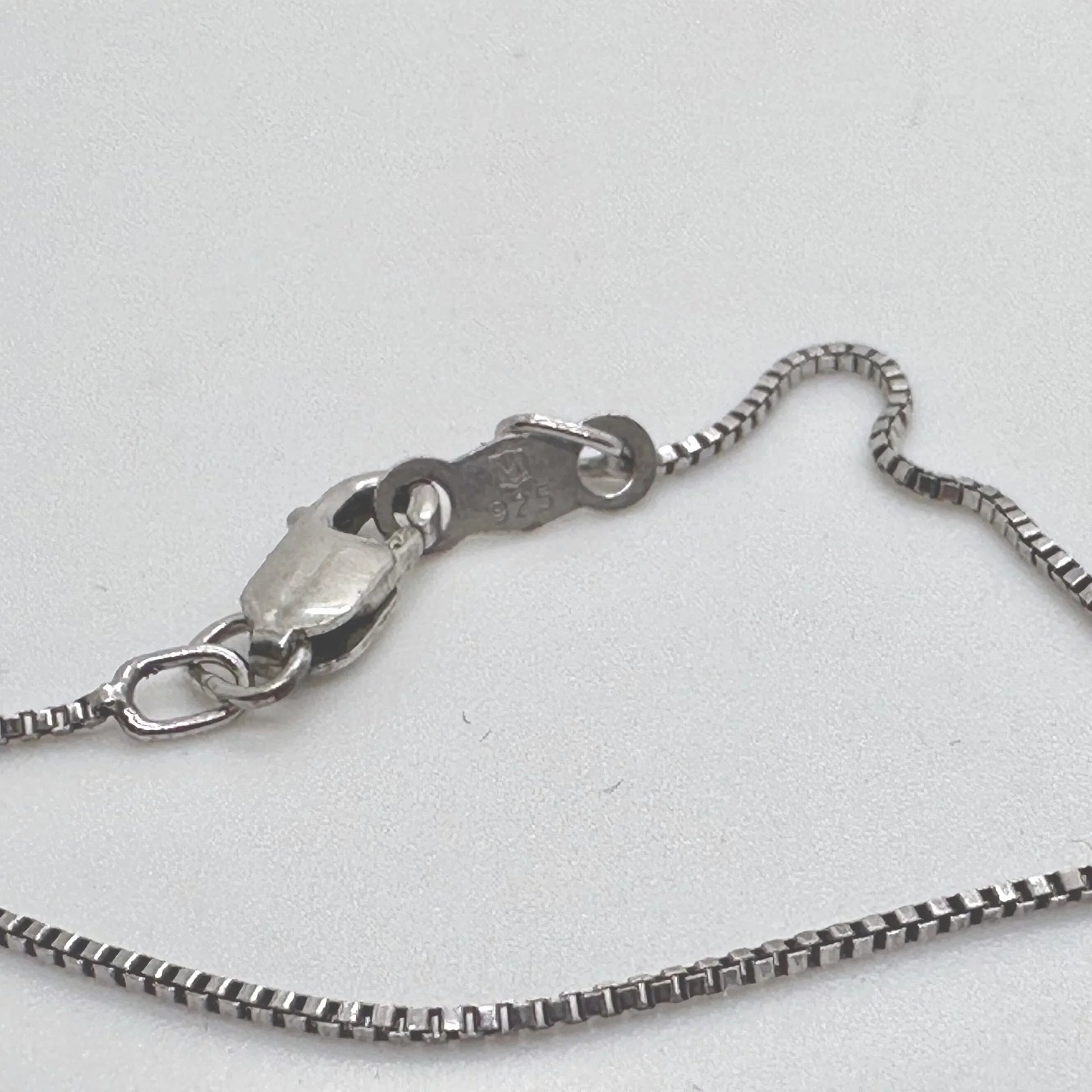 Beautiful Concentric Rings Ceylon Sapphire Necklace - Sterling Silver Setting - Unique Design - A+ Stuff