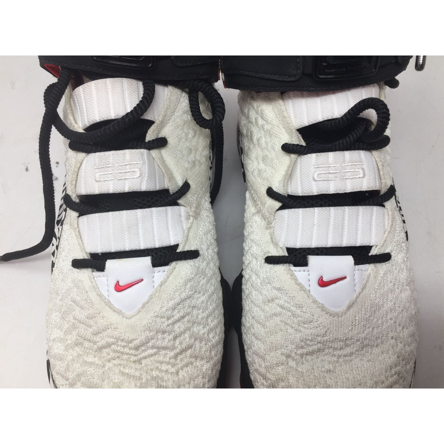 Nike Lebron XVII 17 Grafiti Freestyle White/Red/Black Sneakers- US Size 6