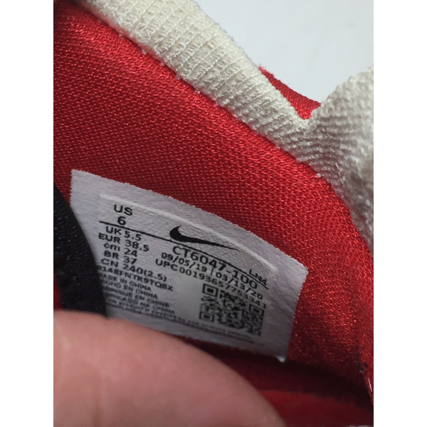 Nike Lebron XVII 17 Grafiti Freestyle White/Red/Black Sneakers- US Size 6