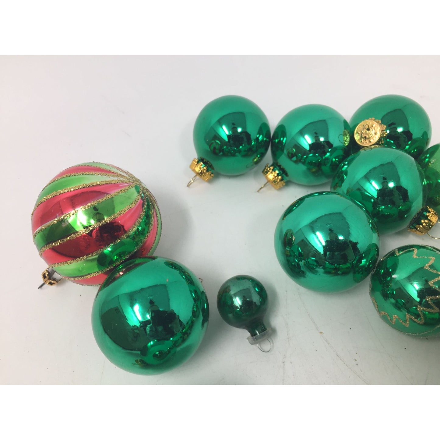 19 Green Round Christmas Tree Ornaments