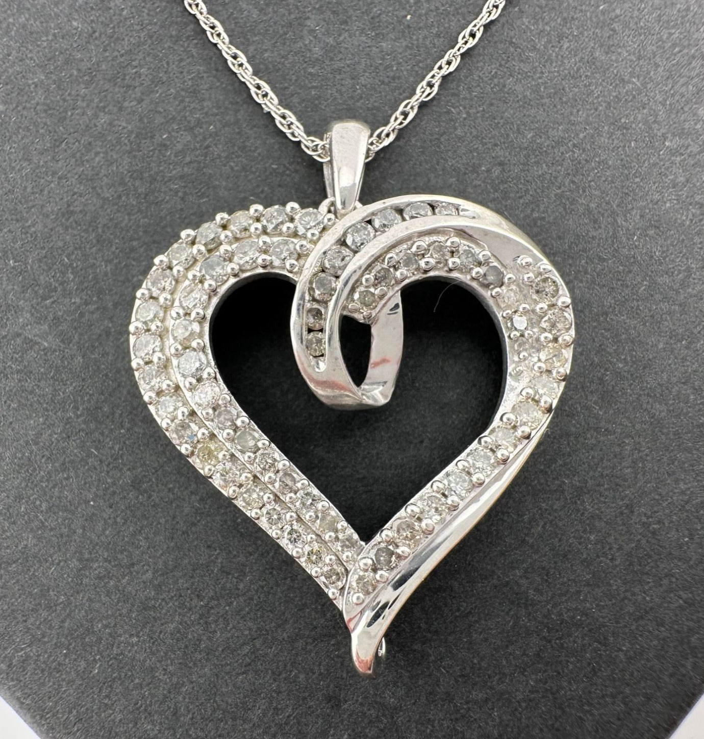 Stunning 1 Ct Natural Diamond Heart Shaped Pendant Necklace