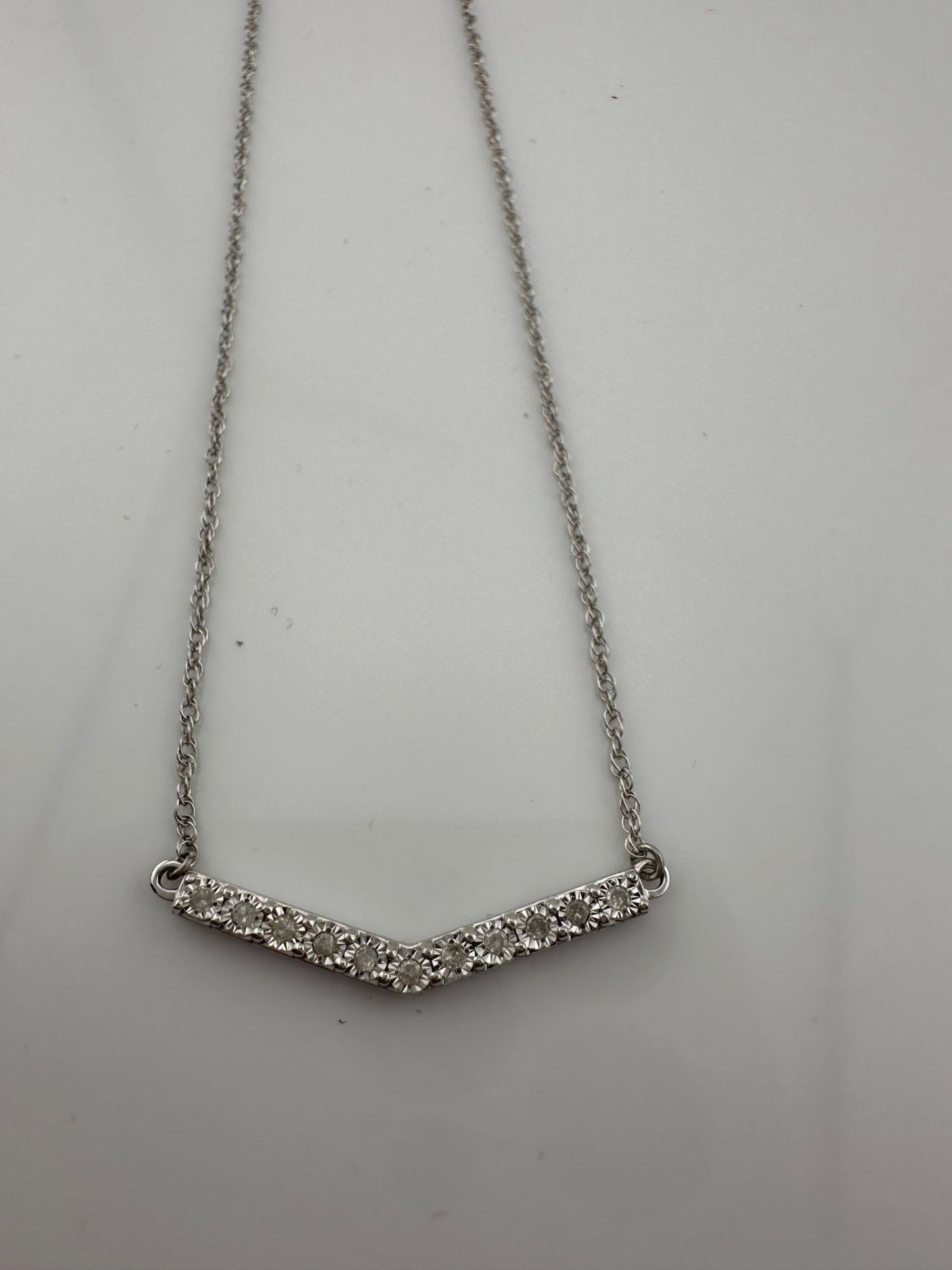 Chevron Illusion Set Diamond Bar Necklace