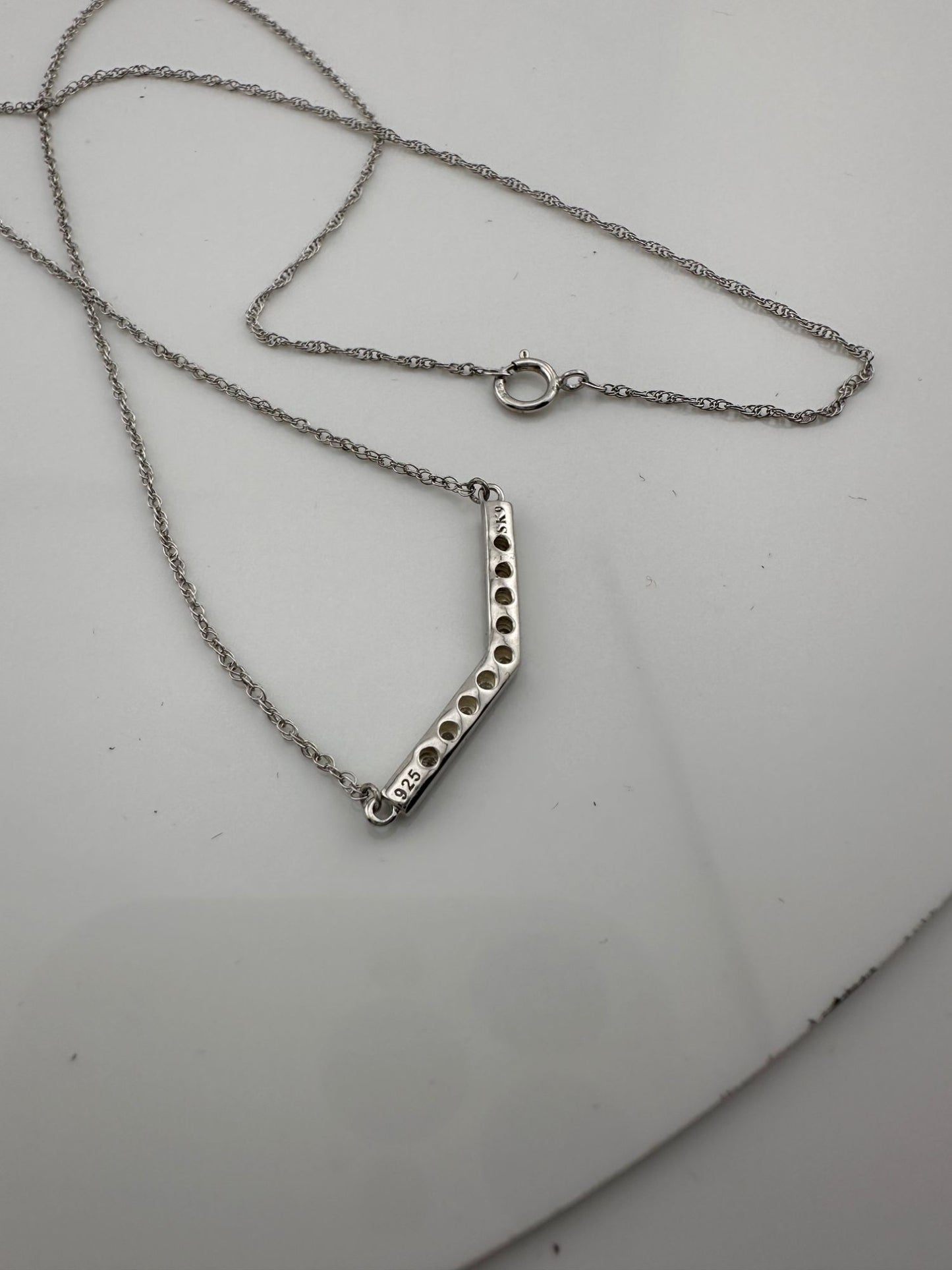 Chevron Illusion Set Diamond Bar Necklace