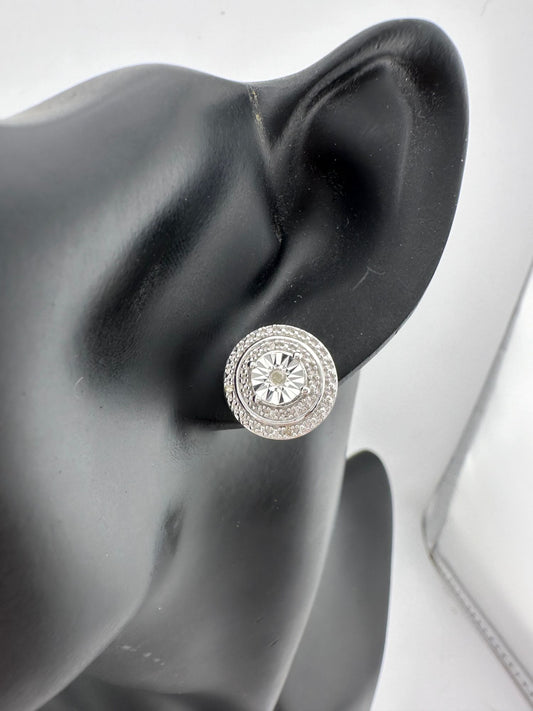 Round Illusion Diamond Stud Earrings