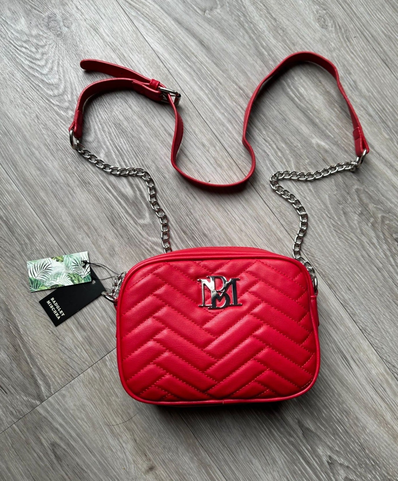 Cute & Fun Badgley Mishka Red Camera Crossbody Bag with Slip Pocket- NWT!