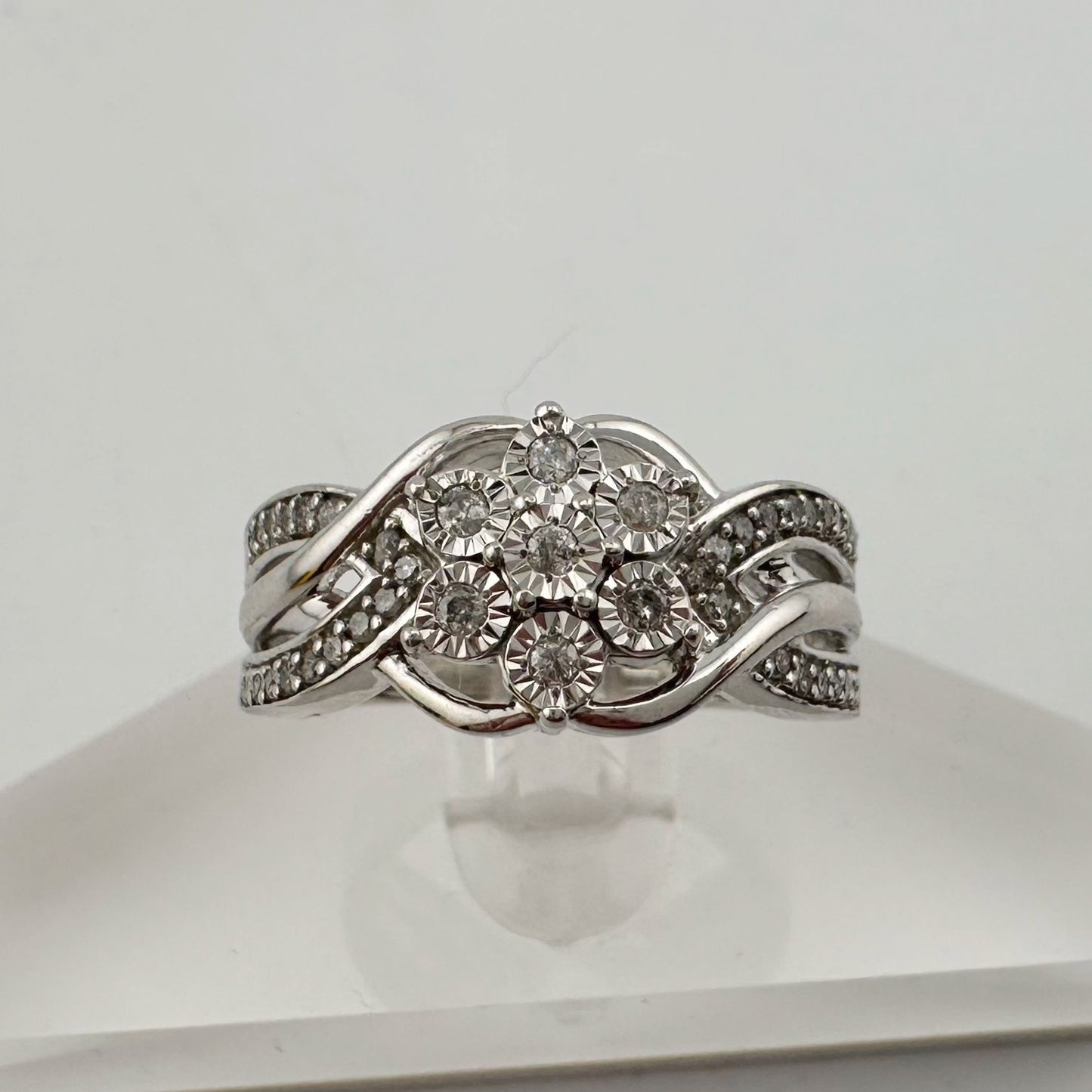 1/4 Carat Diamond Ring - Illusion Set Diamonds in Flower Shape Sz 7