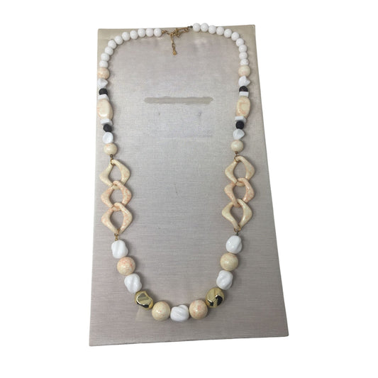 Women's Beautiful Beaded Necklace with Gold tone Clasp