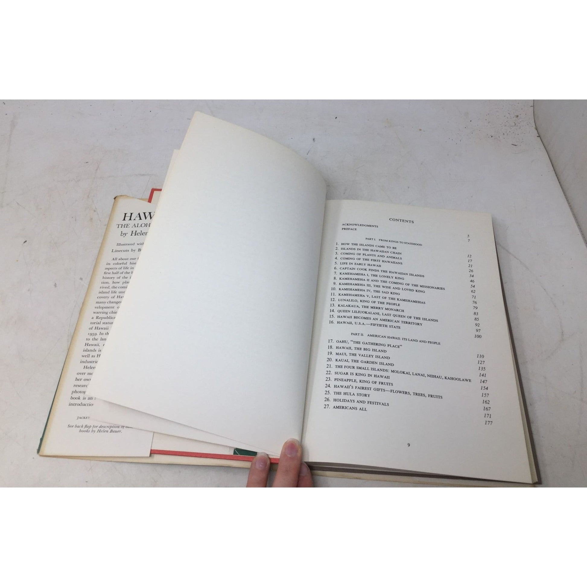 Vintage Hardcover Book Titled Hawaii, the Aloha State unbranded  A+ Stuff Vintage Books