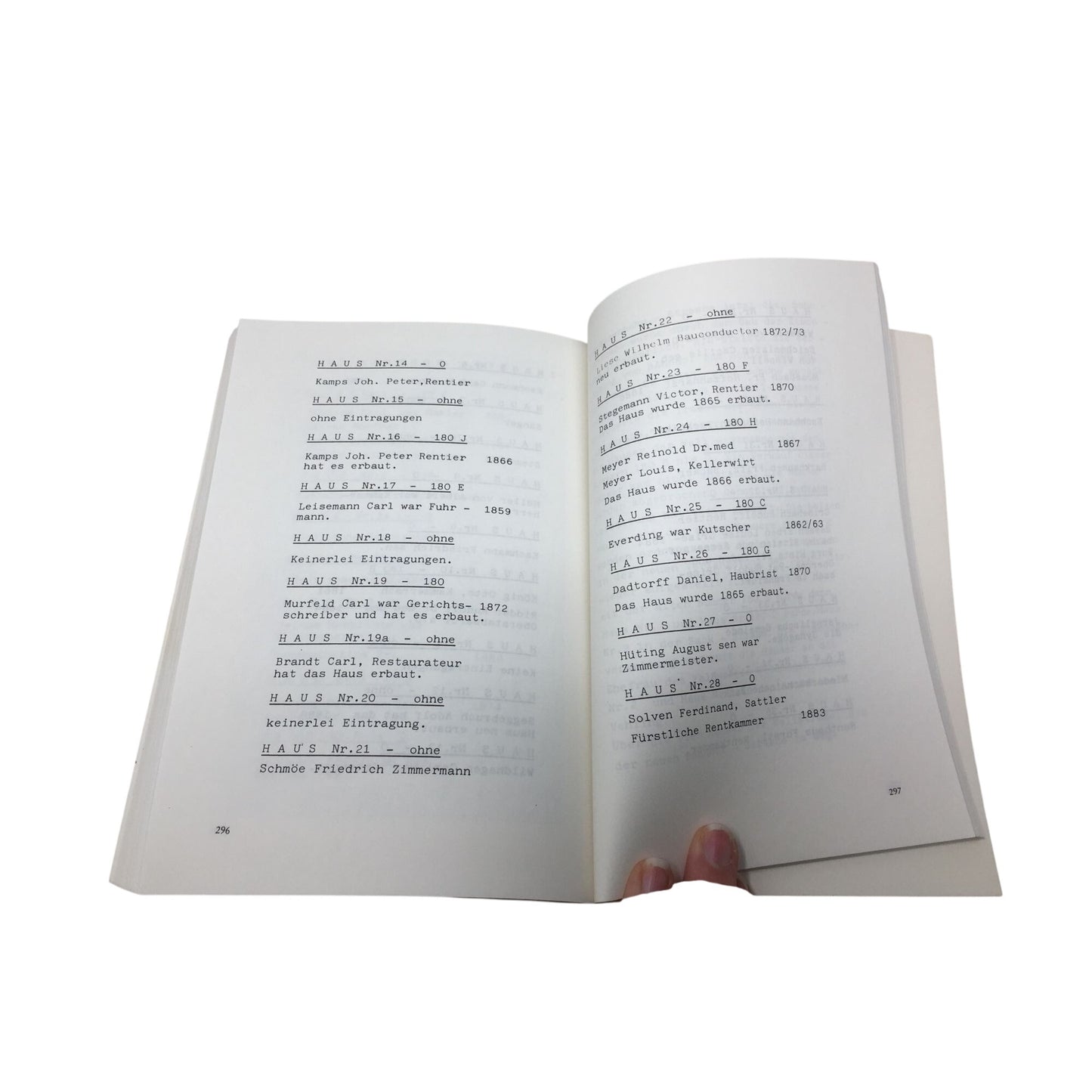 "Deutsche Ortssippenbücher: Residenz Bückeburg" by Heinrich Hokamp