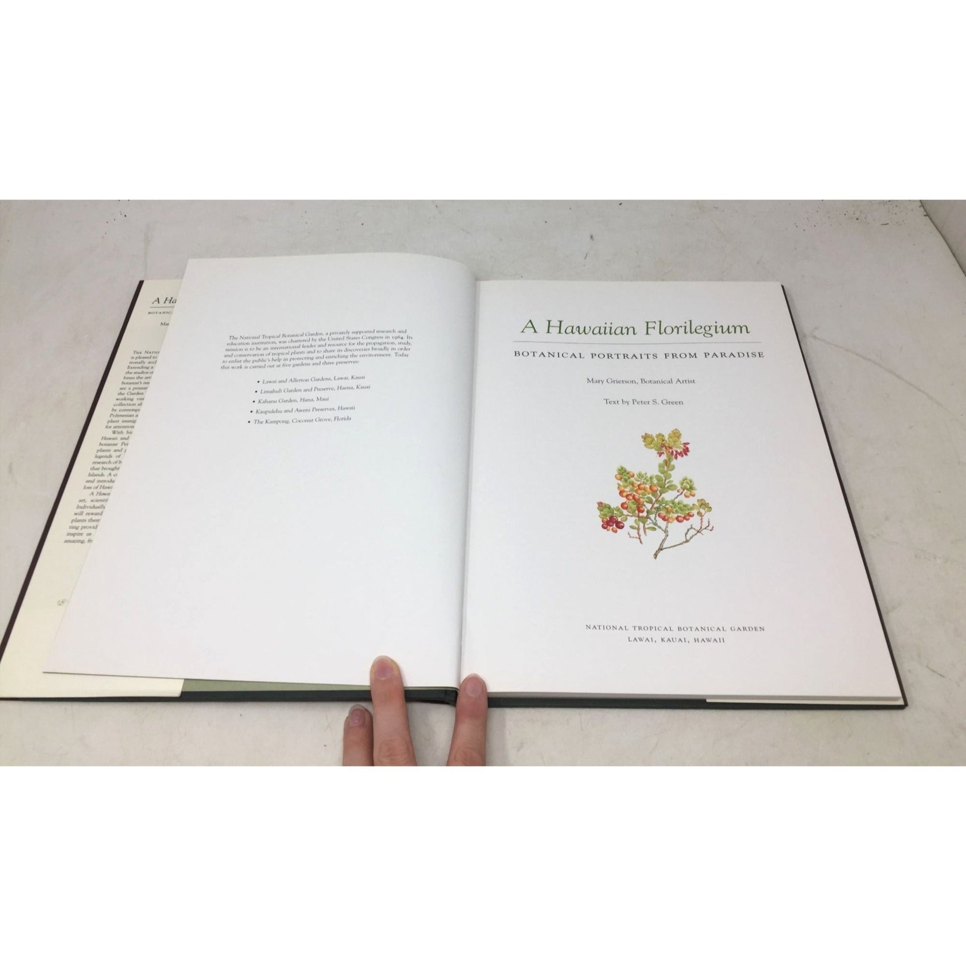 A Hawaiian Florilegium: Botanical Portraits from Paradise unbranded  A+ Stuff Vintage Books