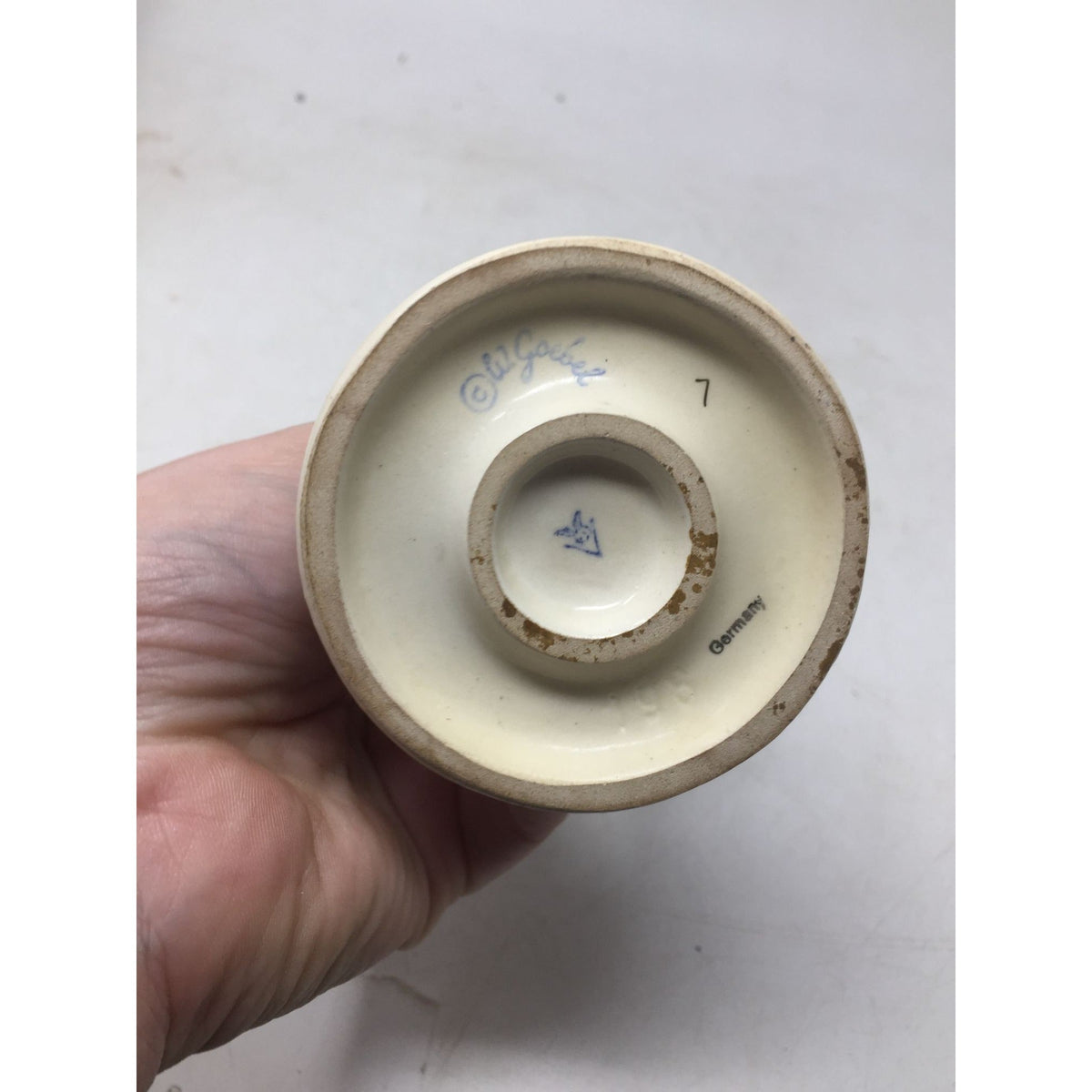 M.I. Hummel "Home From Market" porcelain figurine (Mold #198) A+ Stuff  A+ Stuff