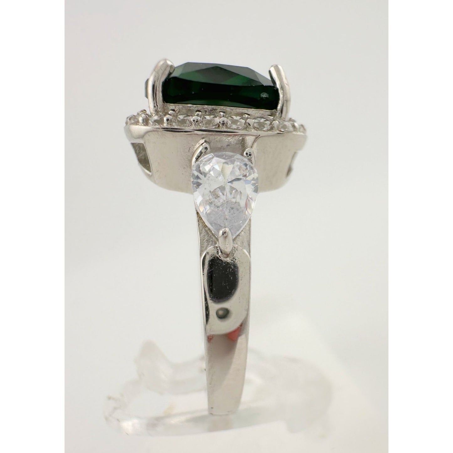 3.66ct Lab Created Emerald and White Gemstone Ring Size 7