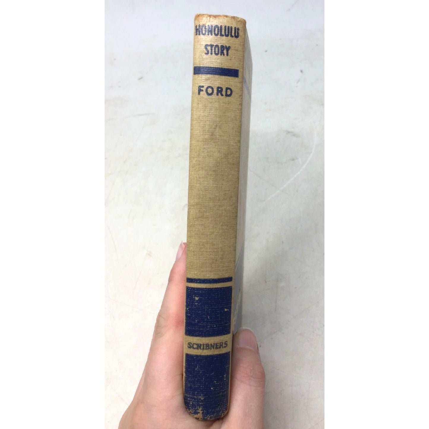 Antique Hardcover Copy of "Honolulu Story" by Leslie Ford unbranded  A+ Stuff
