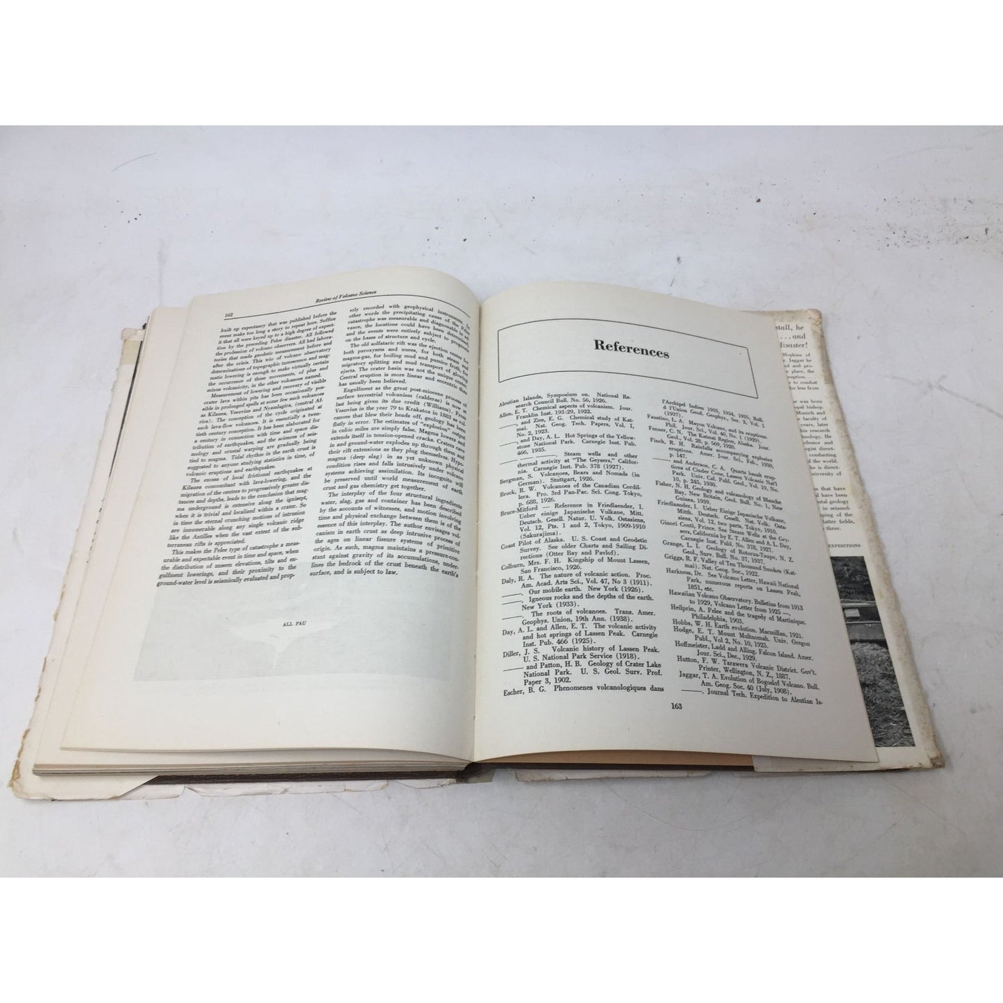 Vintage Hardcover Book Titled Volcanoes Declare War: Logistics and Strategy of Pacific Volcano Science by Thomas Augustus Jaggar. unbranded  A+ Stuff Vintage Books