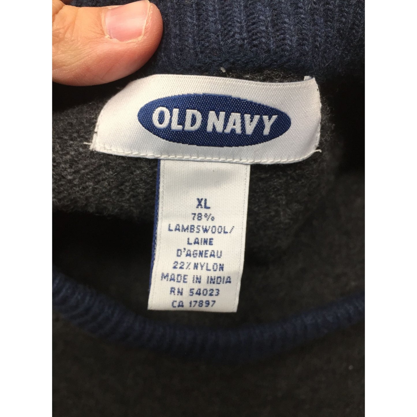 Mens Old navy Sweater size XL (Navy Blue and Gray)