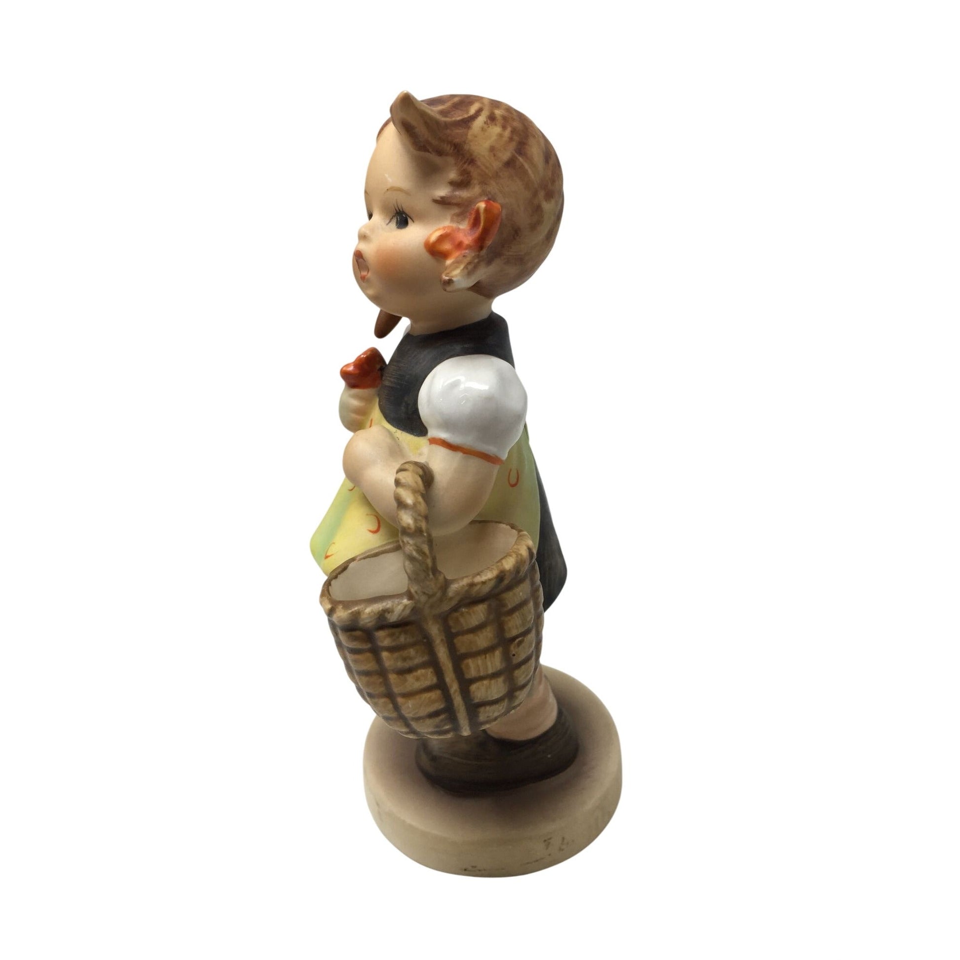 Vintage Goebel Hummel "Sister" figurine (Model #98) A+ Stuff  A+ Stuff Figurines