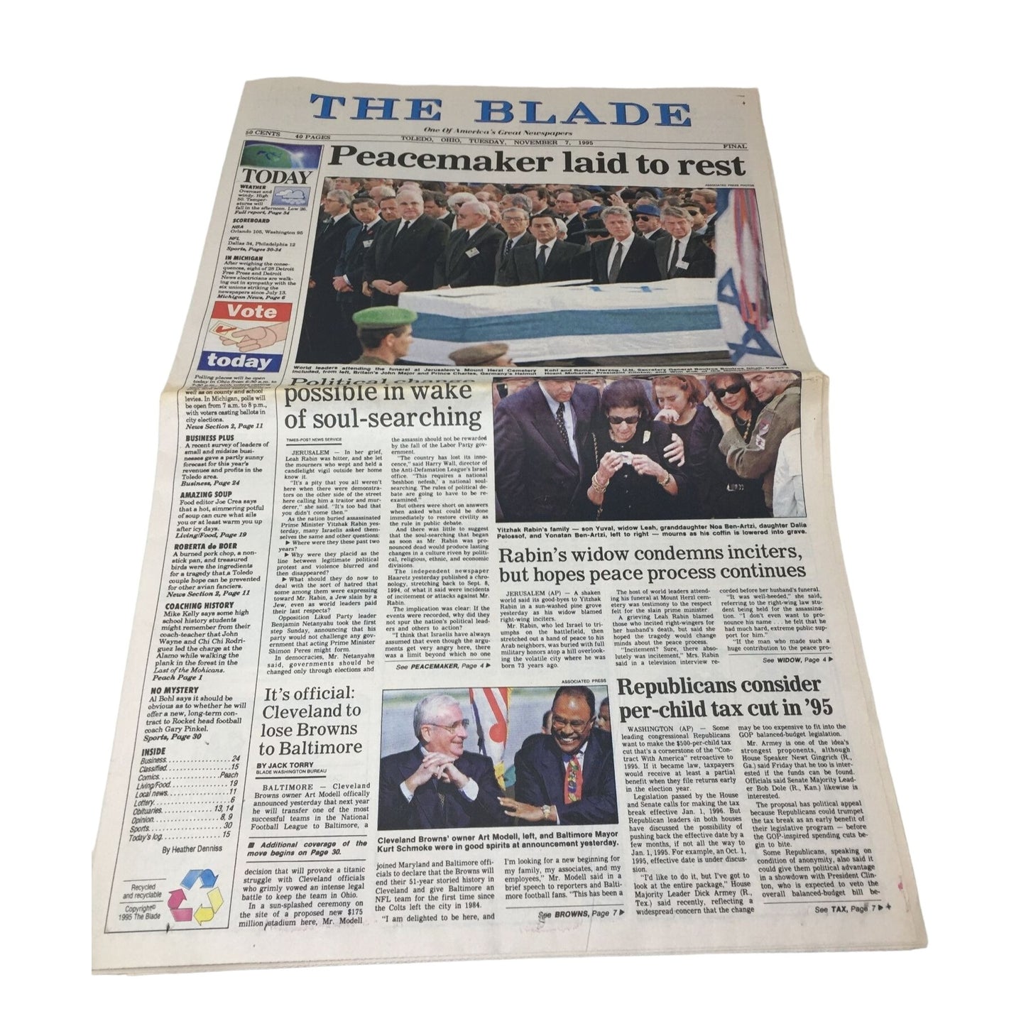 Vintage Collectible Newspaper "The Blade" November 7, 1995