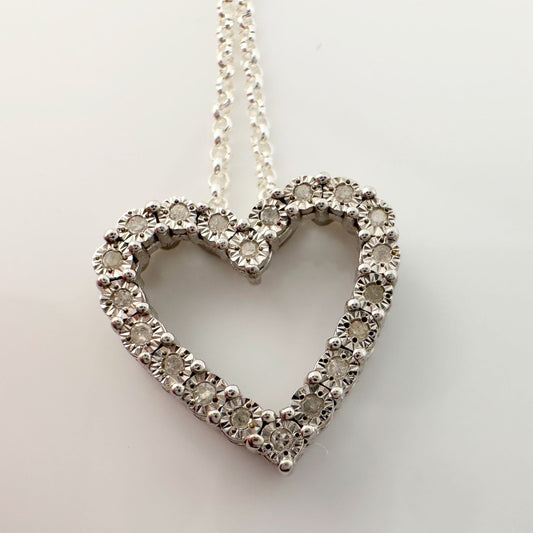 Beautiful Heart Necklace w Natural Diamonds in Illusion Settings