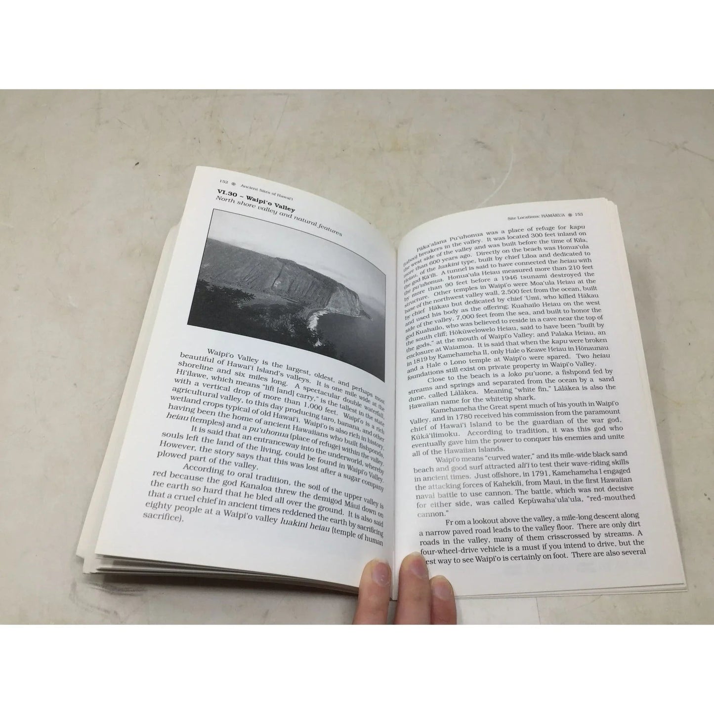 Ancient Sites of Hawai'i: Archaeological Places of Interest on the Big Island by Van James - A+ Stuff - Books - A+ Stuff