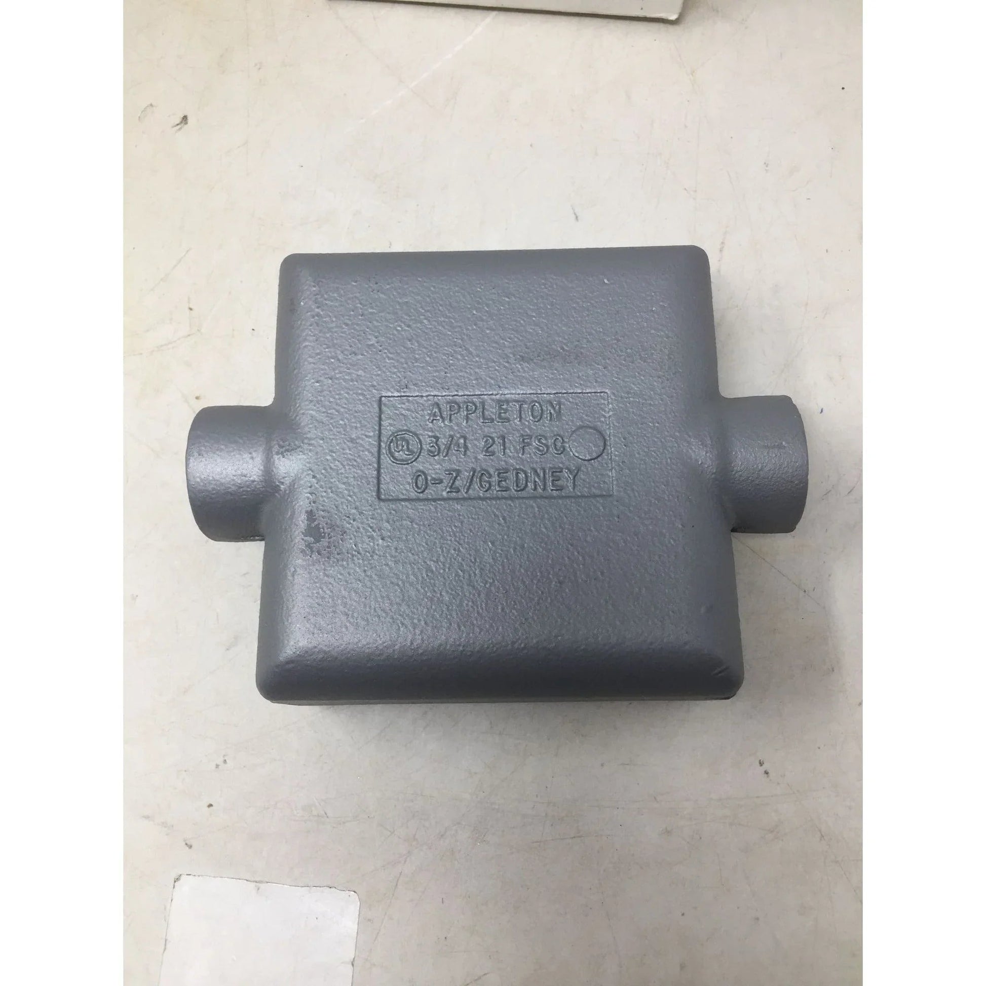 Appleton® UNILETS™ FSC275 Type FSC Heavy Duty Shallow Device Box With Internal Ground Screw, Malleable Iron, 32 cu - in Capacity, 2 Gangs, 2 O - Appleton - Tools - A+ Stuff