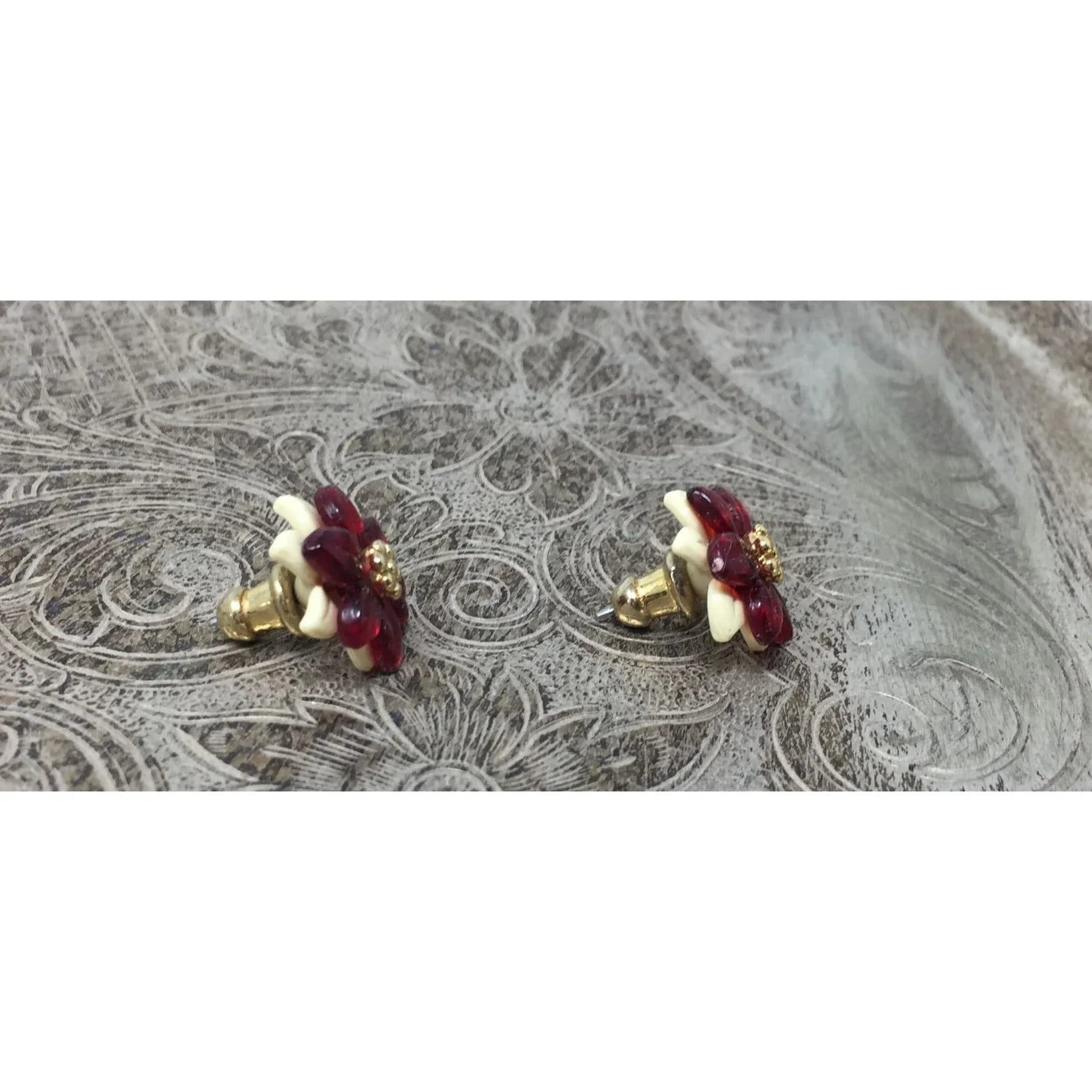 AVON Women's Red and White Flower Stud Earrings - avon - Earrings - A+ Stuff