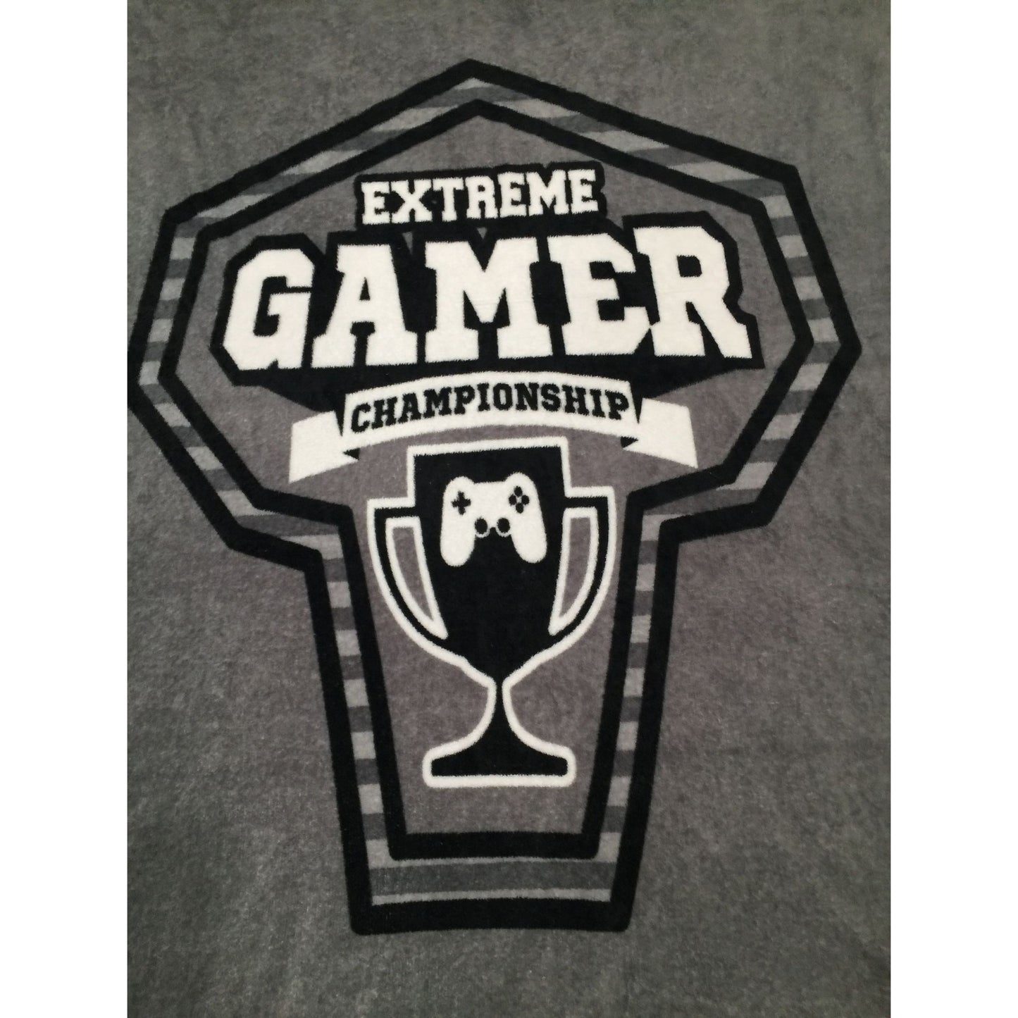 Extreme Gamer Championship Grey/White Super Soft Fleece Throw Blanket