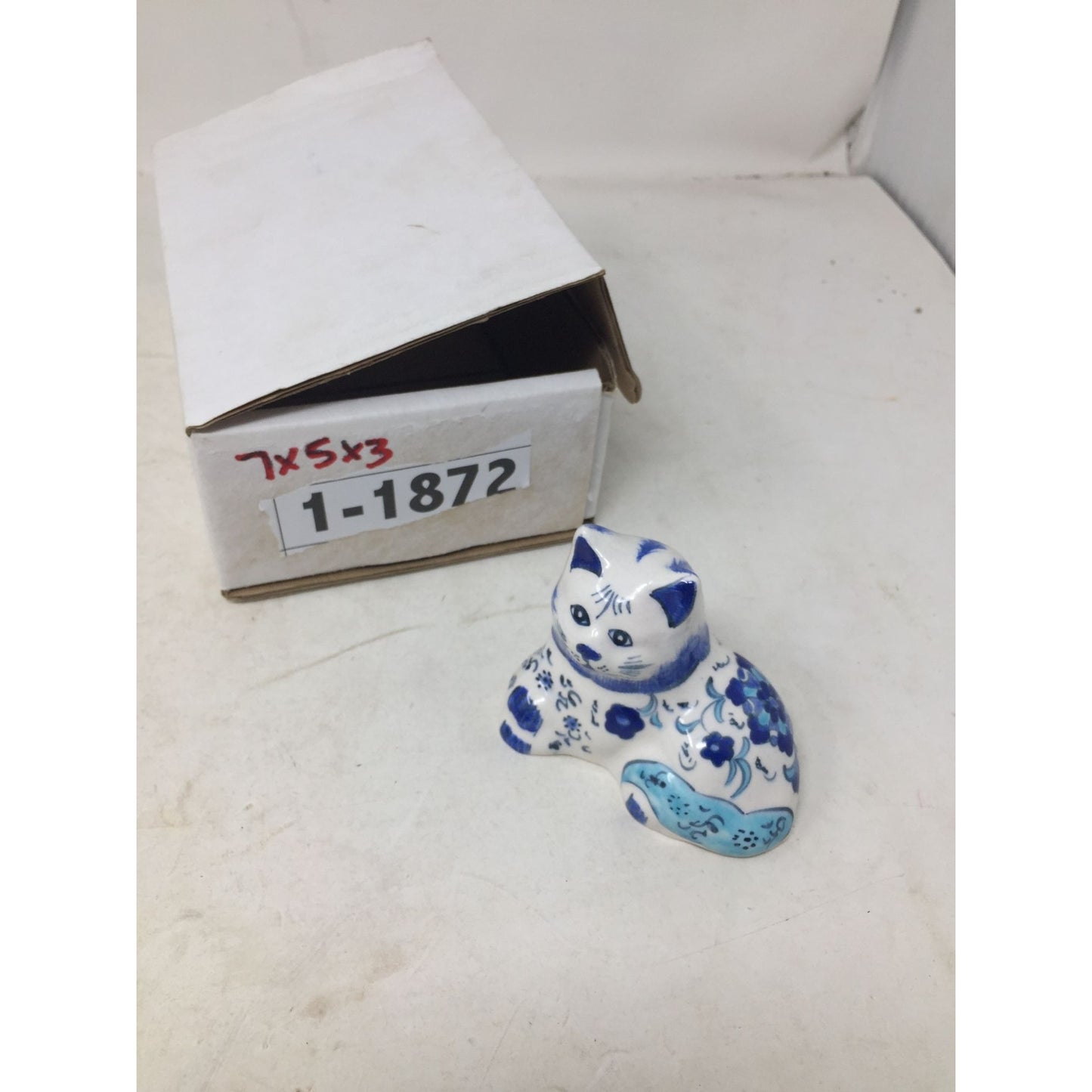 Cute Vintage Cat Figurine - Country Blue Floral Pattern - signed on bottom.