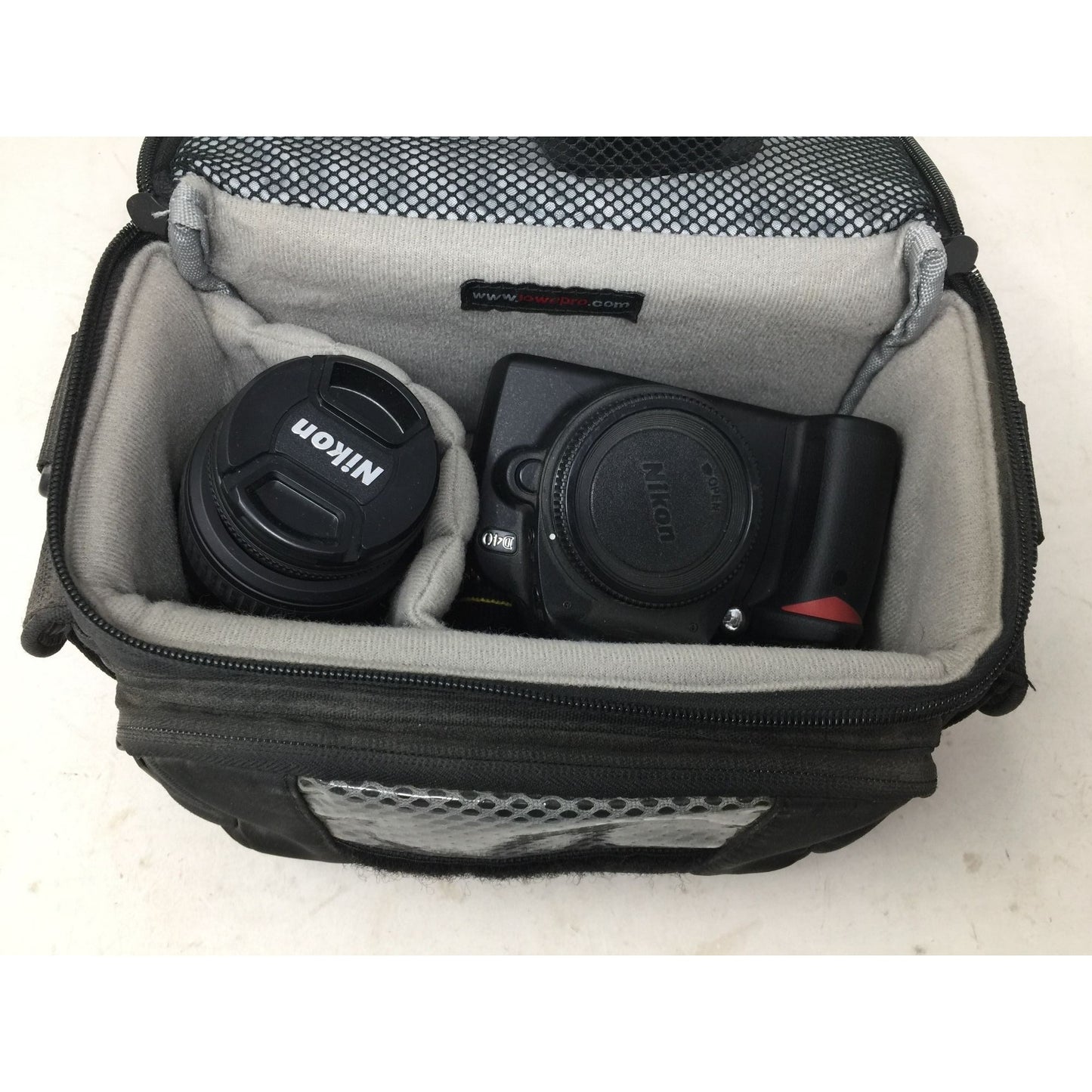 Nikon Digital Camera, Lens, Charger and Handled Camera Bag 7.4/9V 2.5A