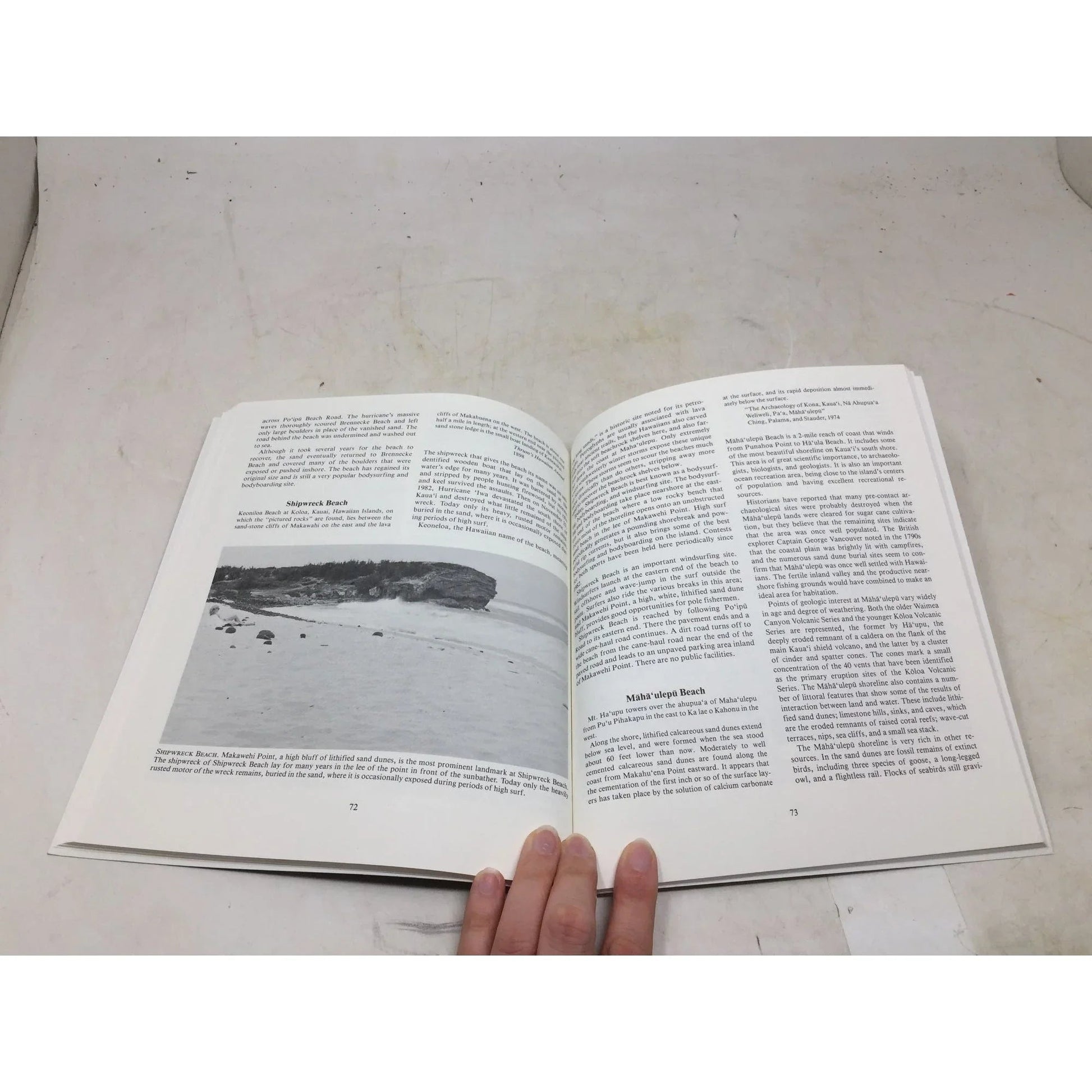 ''Beaches of Kauaʻi and Niʻihau'' by John R. K. Clark - A+ Stuff - Books - A+ Stuff