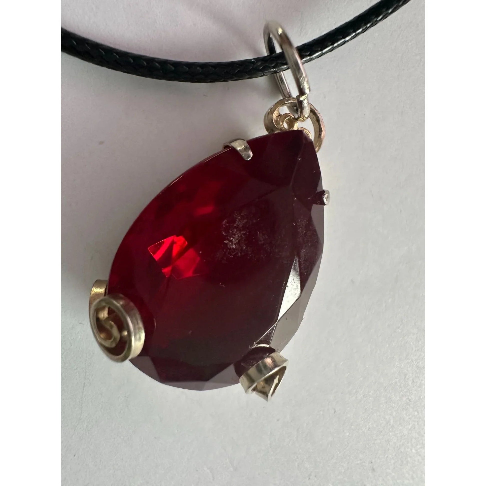 Beautiful Red Garnet Gemstone Like Pendant - A+ Stuff - Pendant - A+ Stuff