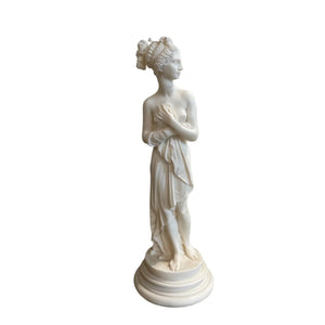 Beautiful Vintage Gianelli Italy Resin Roman Greek Goddess Woman Figurine