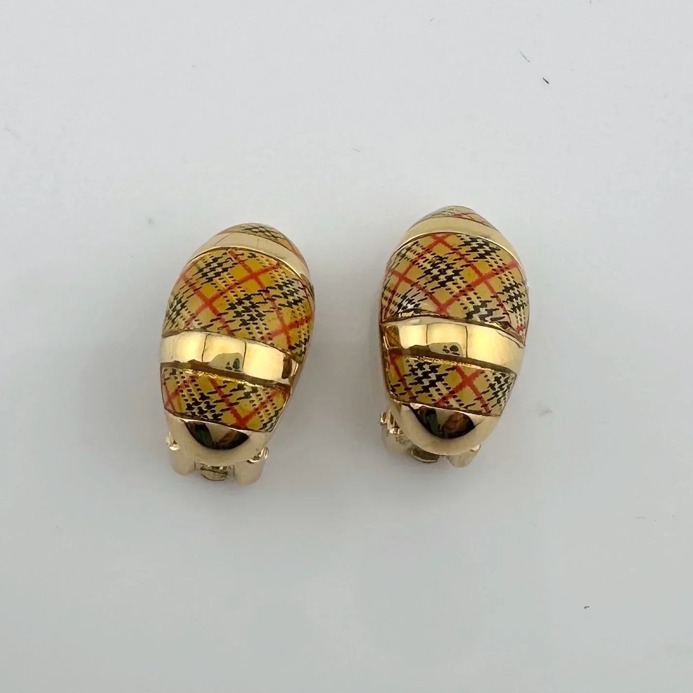 Burberrys of London Nova Check Clip On Earrings with Branded Dust Bag - A+ Stuff
