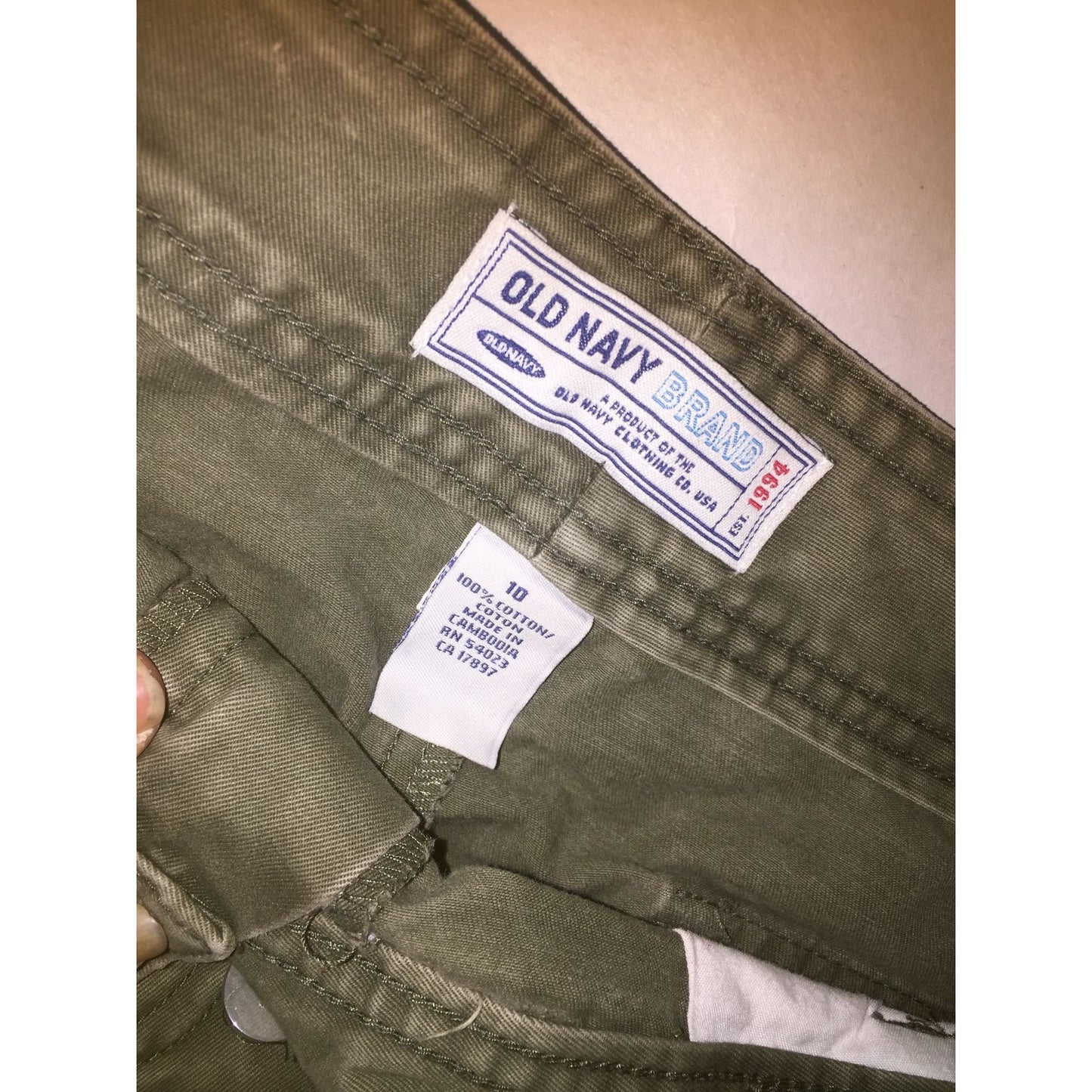 Old Navy Womens Size 10 Olive Green Shorts w/ Pockets