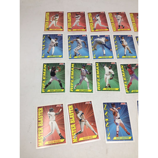 Vintage Score 91 Bundle of Baseball Cards (26)