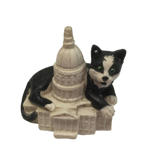 Vintage 1993 For Street Kids Cat sitting on A White House/Building Figurine