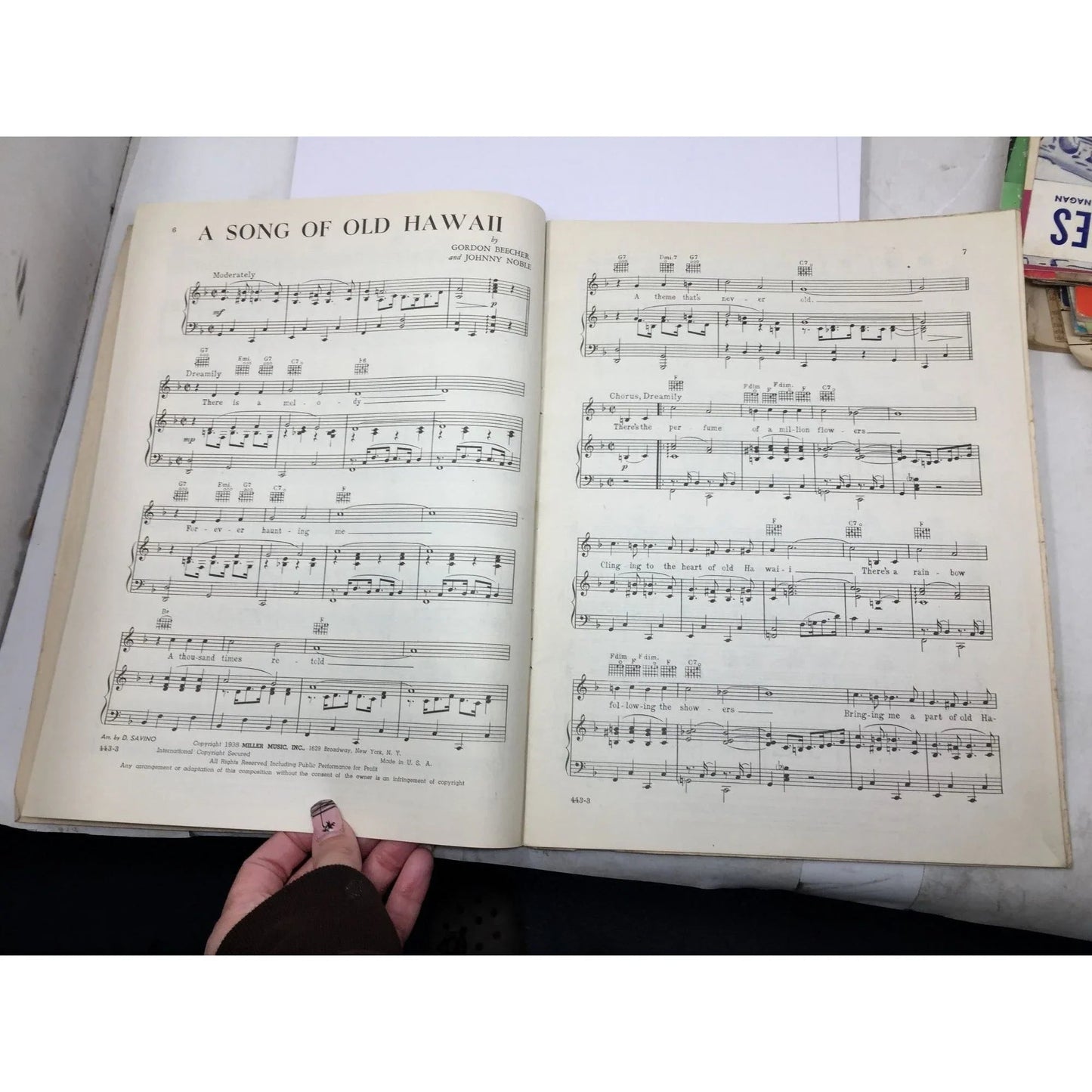 Complimentary Sheet Music Book ''10 Hits from Hawaii'' - A+ Stuff - SHEET MUSIC - A+ Stuff