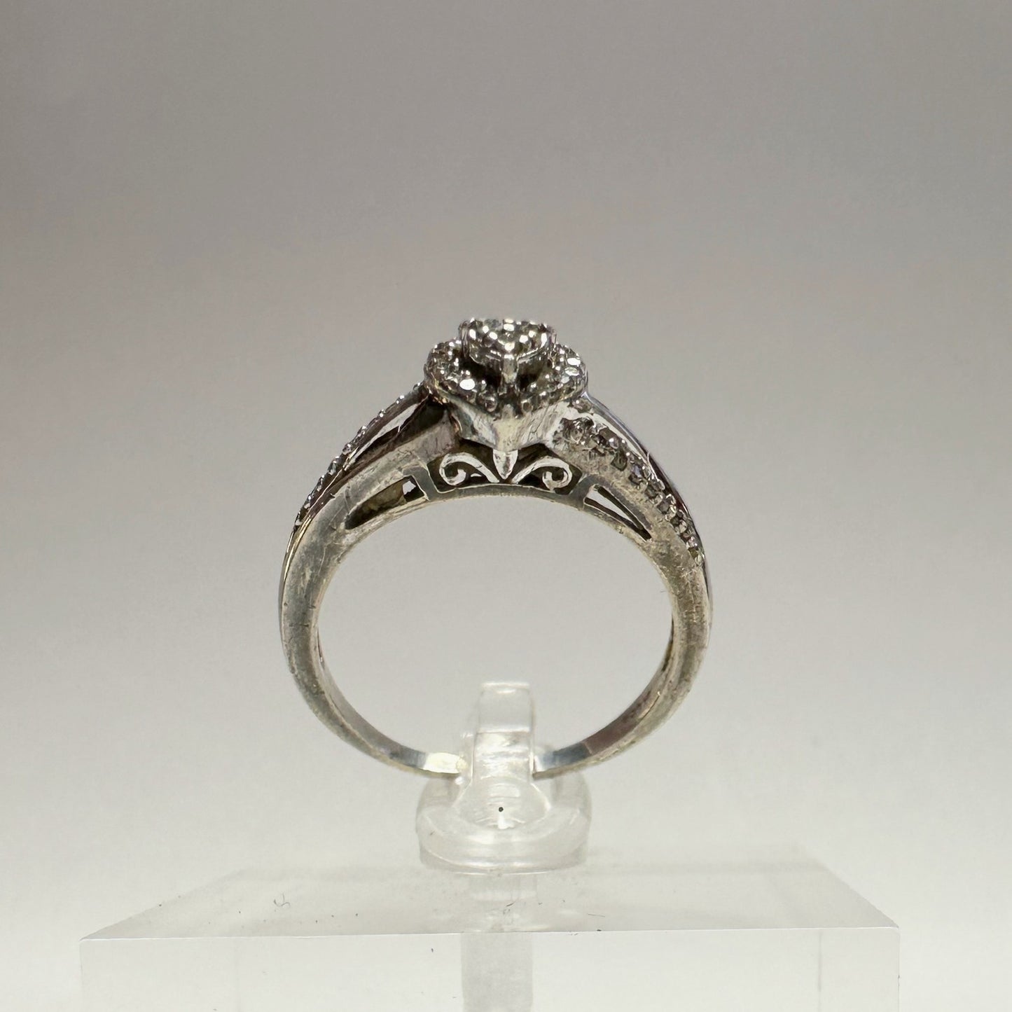 Pretty Sterling Silver Heart Ring with White Gemstones Size 8