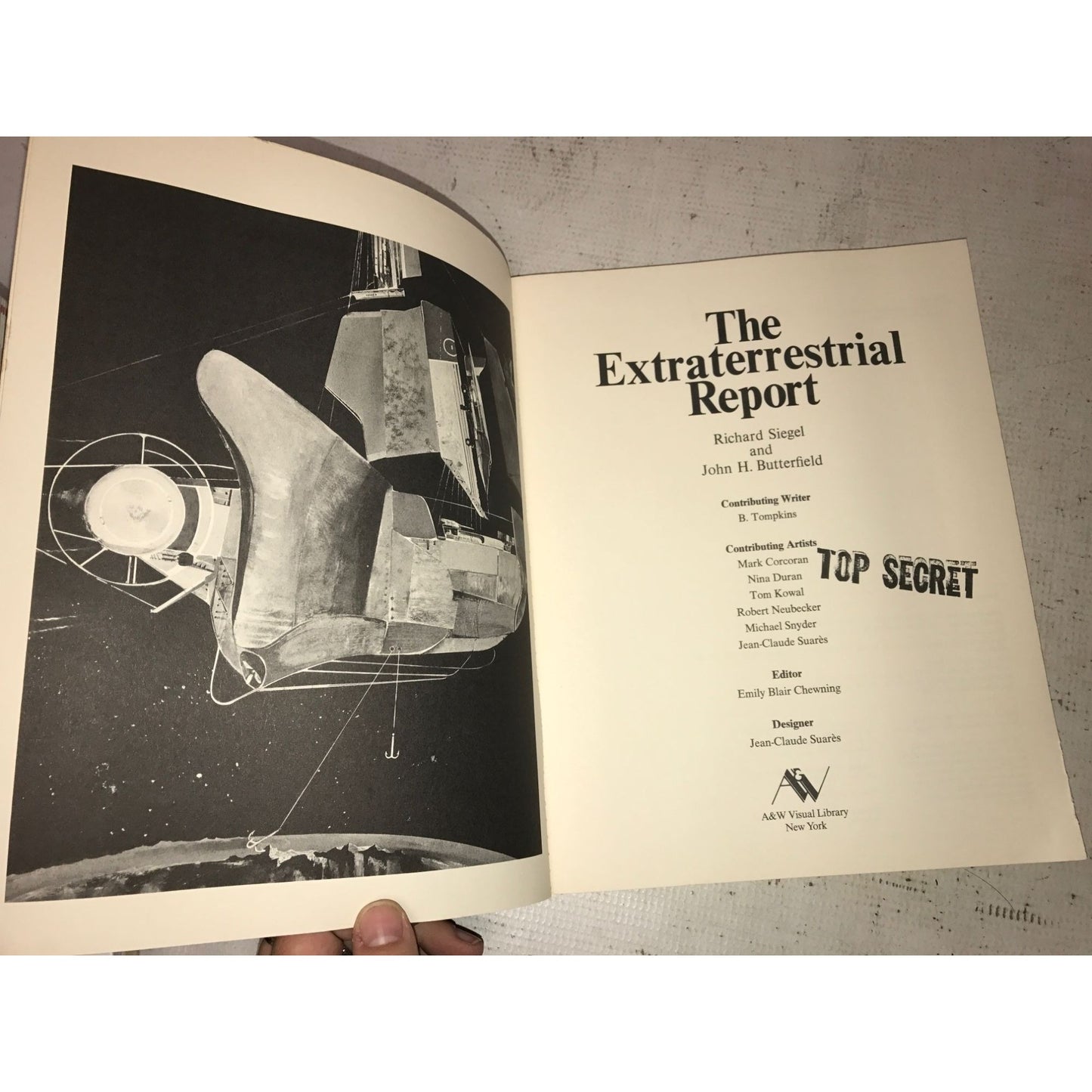 The Extraterrestrial Report Paperback Book by Richard Siegel & John Butterfield