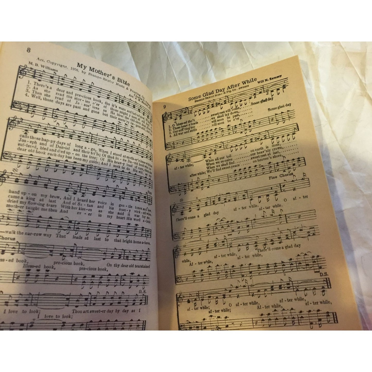 Lester Family TV and Radio Favorites Bicentennial Song Book- Hymns America Loves