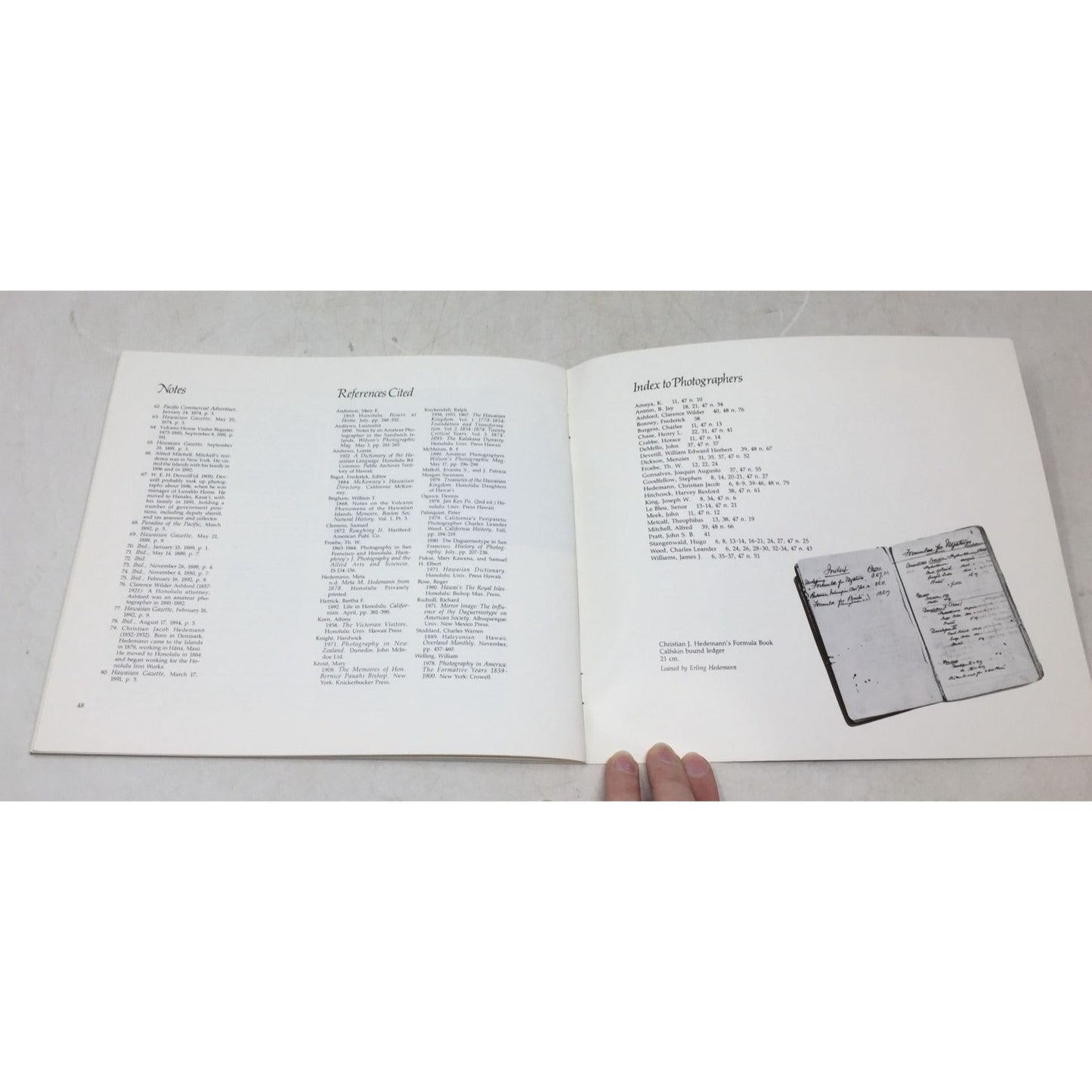 Collectible Book Titled Na Paʻi Kiʻi: The Photographers in the Hawaiian Islands unbranded  A+ Stuff Vintage Books