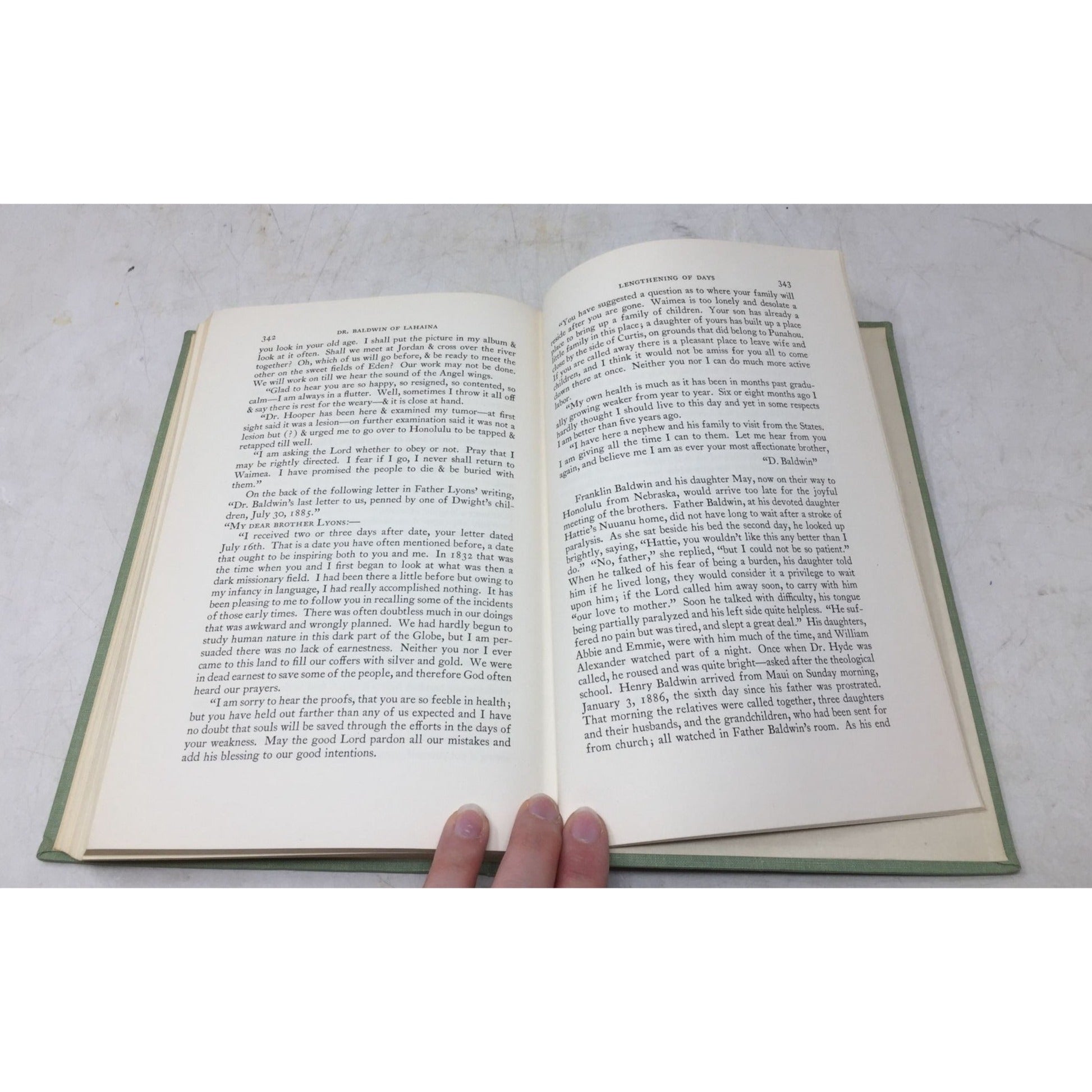 Hardcover Book Titled "Dr. Baldwin of Lahaina" unbranded  A+ Stuff Vintage Books