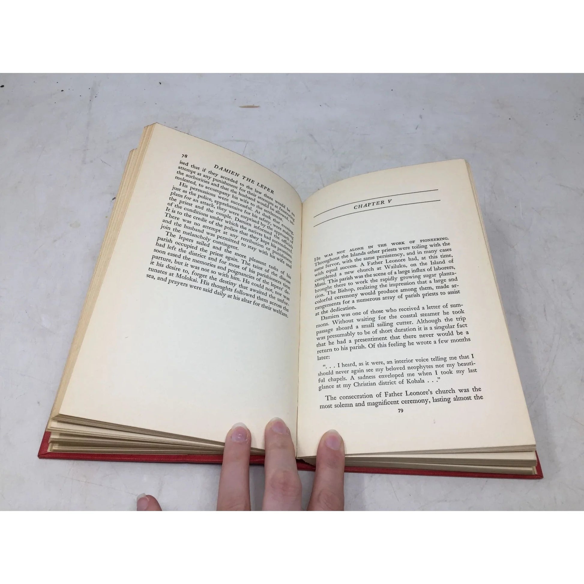 Damien the Leper by John Farrow book - A+ Stuff - Books - A+ Stuff